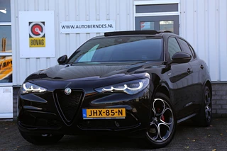 Hoofdafbeelding Alfa Romeo Stelvio Alfa Romeo Stelvio 2.0 T 280PK GME AWD Veloce*Perfect Alfa onderh.*1ste Eig.*Fabrieksg.*BTW*Pano/Black Pack/H&K/ACC/Memorie/Leder/Stoelverw./Stuurverw./Dodehoek/Apple Carplay-Android/Rijstrook/Camera/Parkeersens.V+A/20 inch LM*