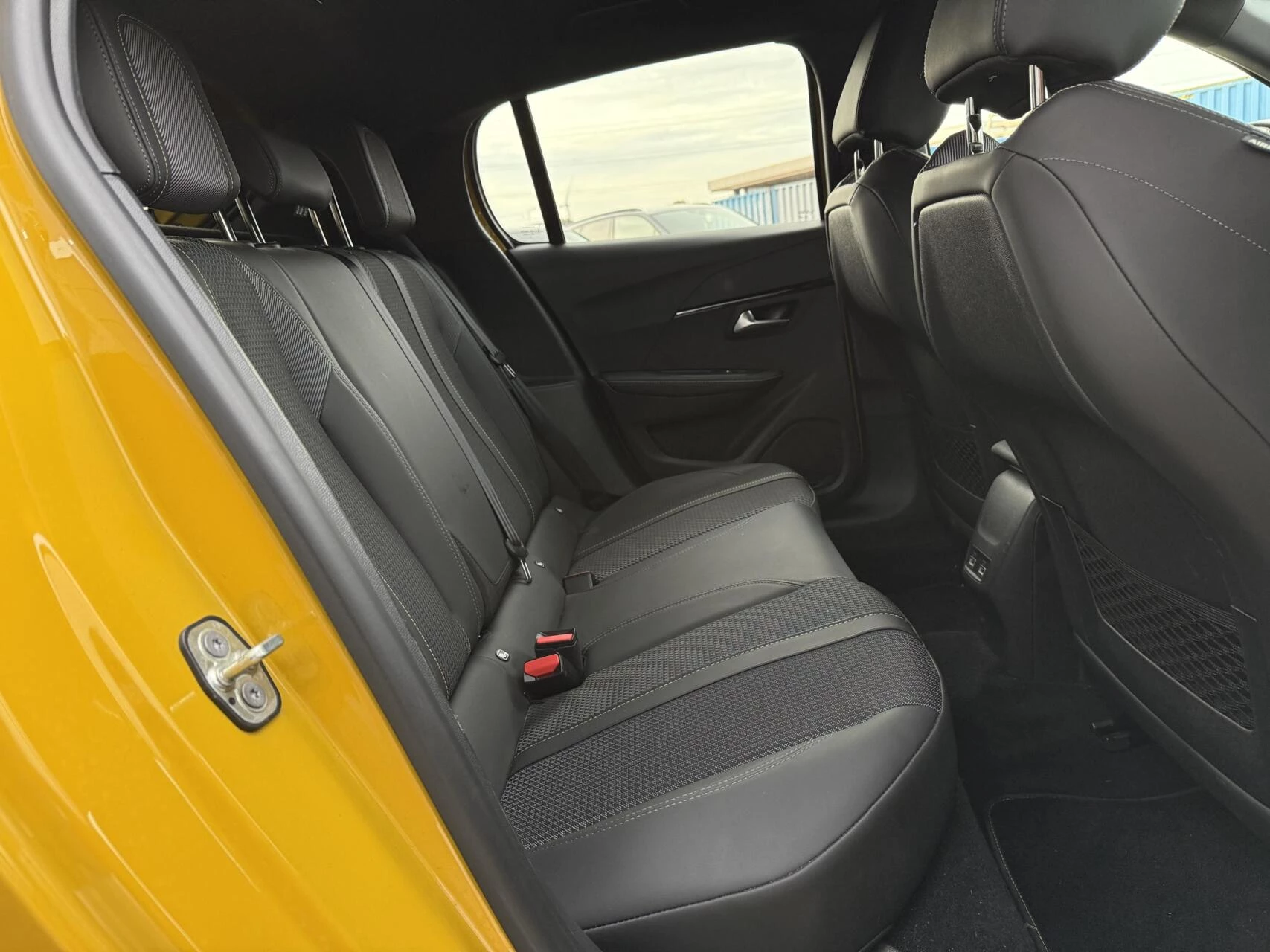 Hoofdafbeelding Peugeot e-208