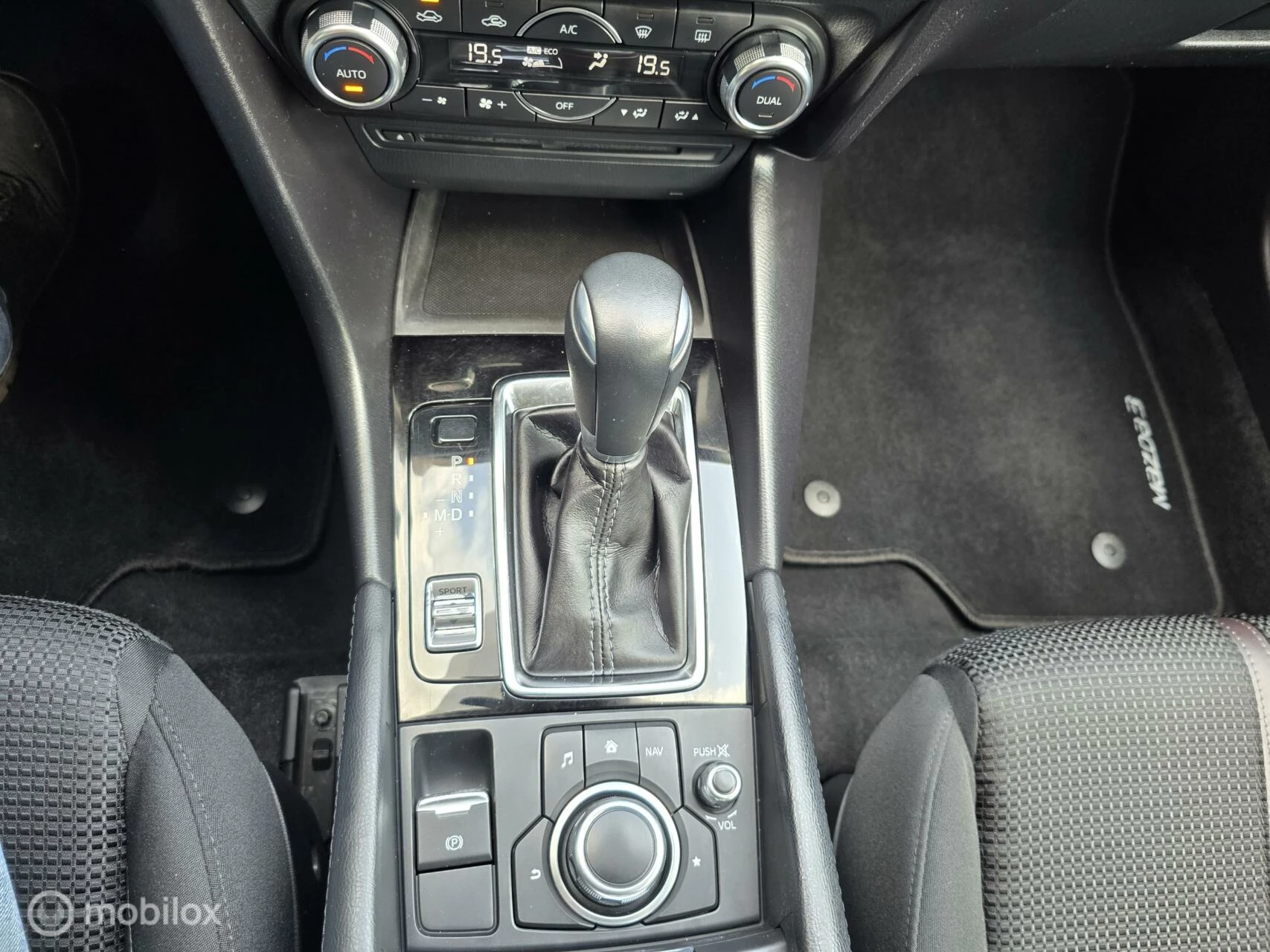 Hoofdafbeelding Mazda 3