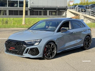 Hoofdafbeelding Audi RS3 Audi RS3 Sportback 2.5 TFSI QUATTRO PANO HDUP MASSAGE VOL