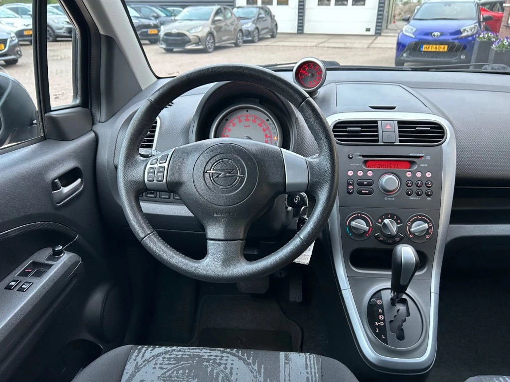 Hoofdafbeelding Opel Agila