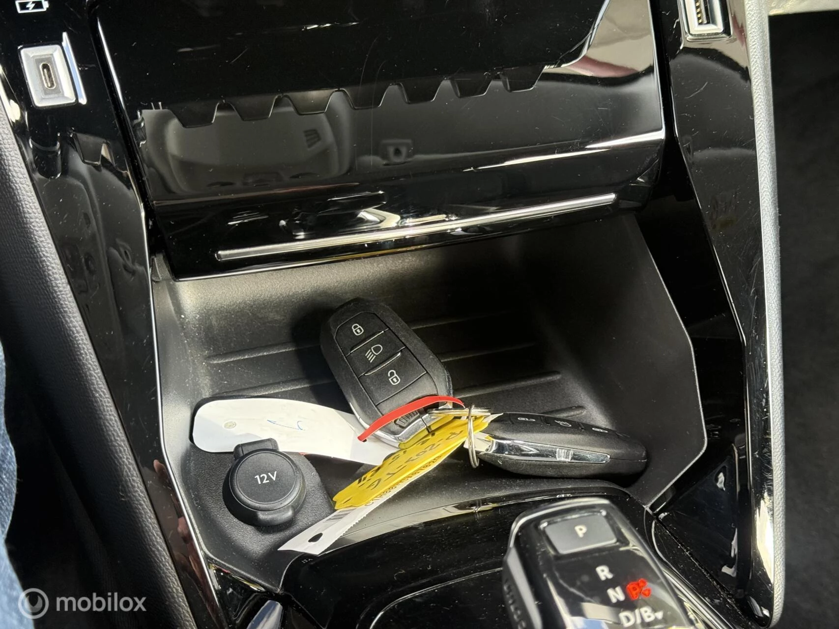 Hoofdafbeelding Peugeot e-208