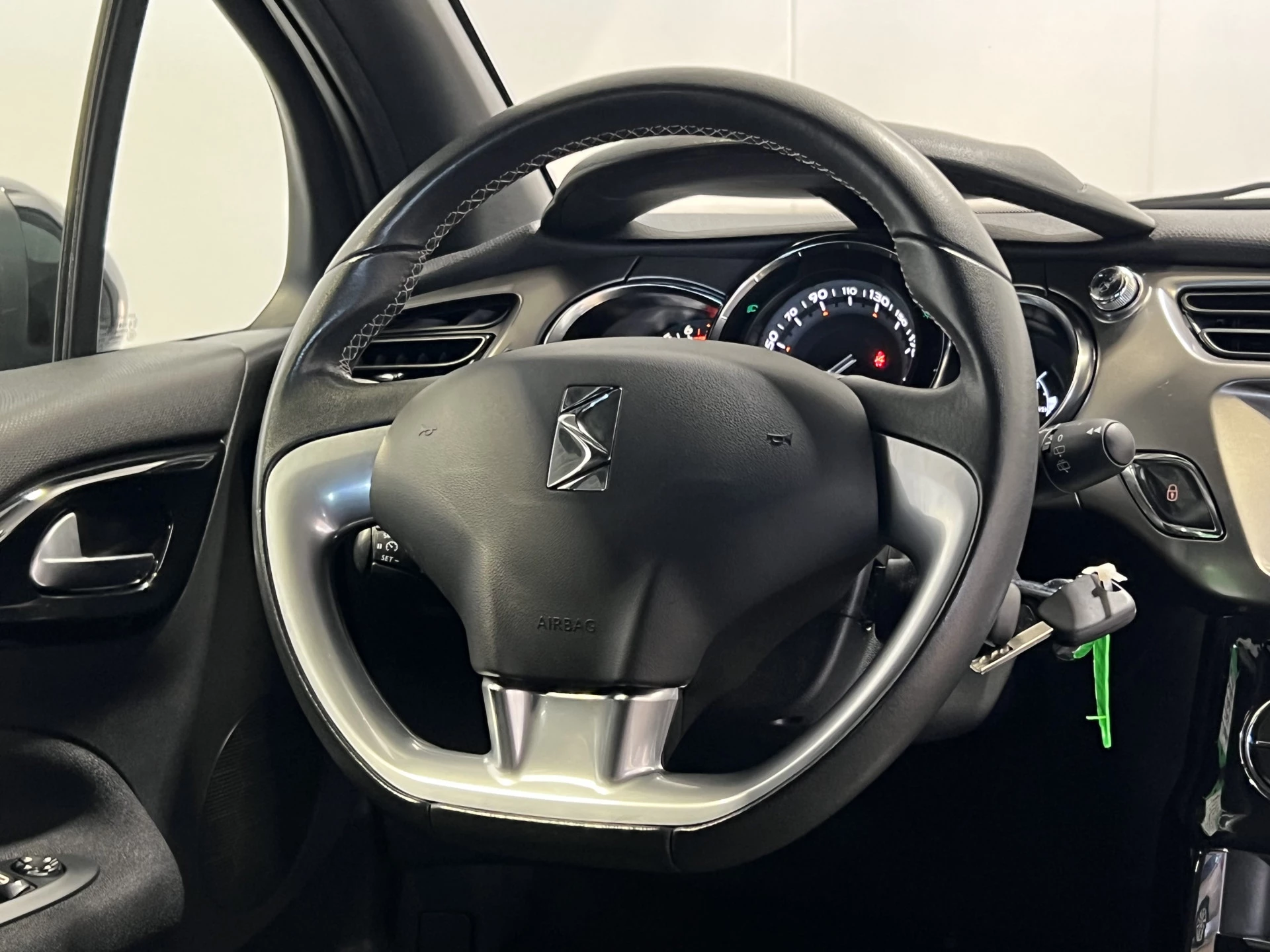 Hoofdafbeelding DS DS 3