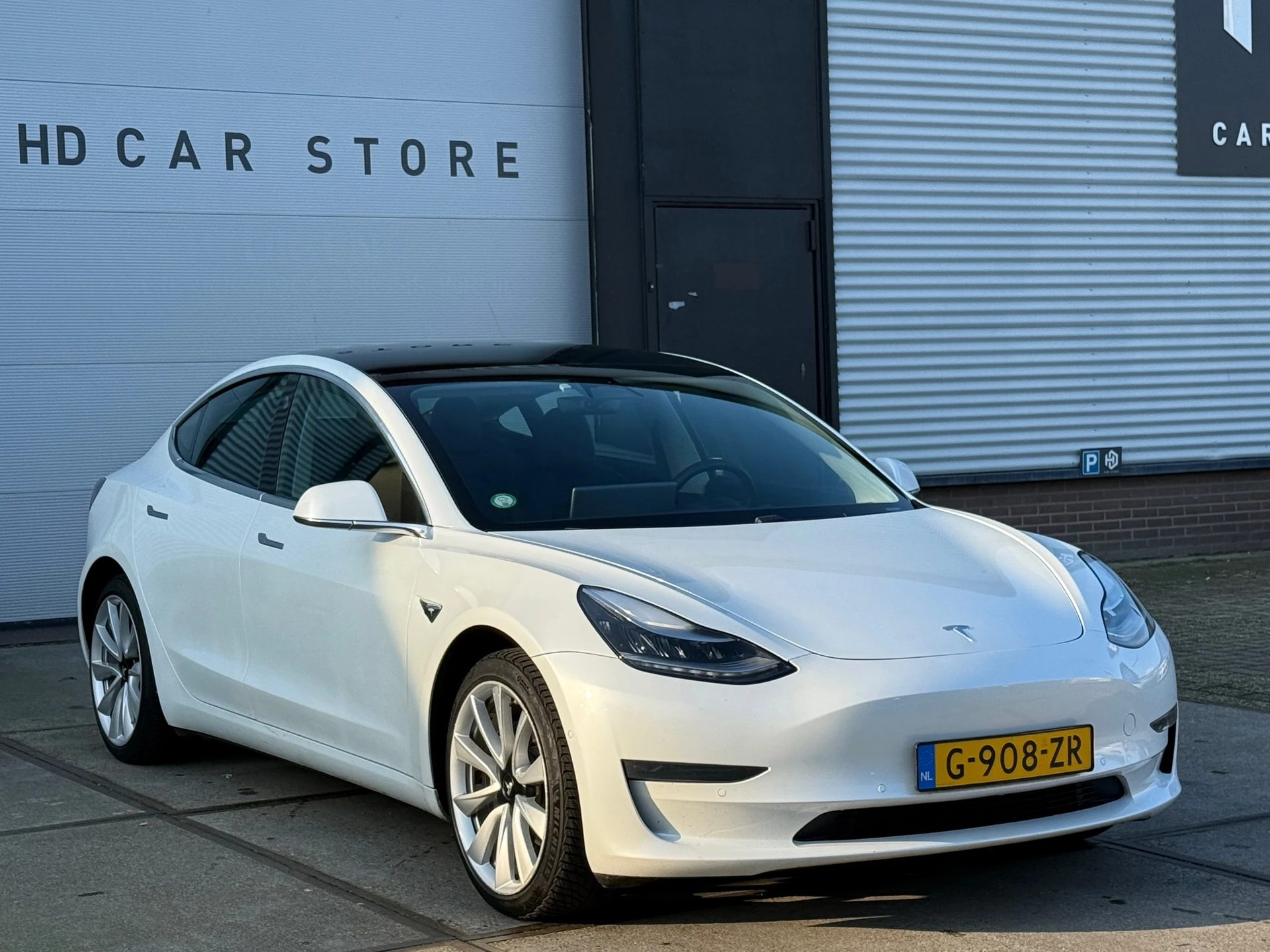 Hoofdafbeelding Tesla Model 3