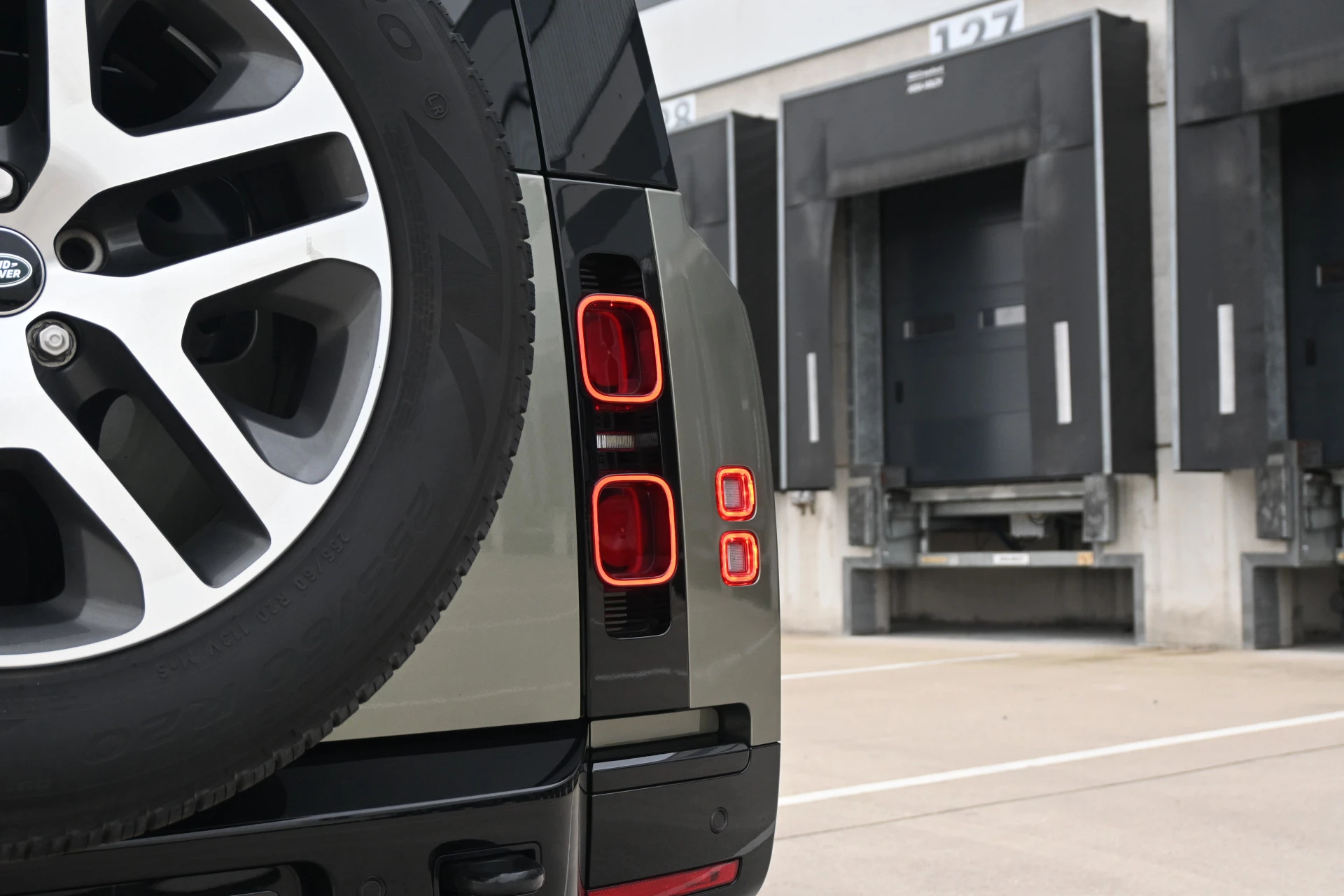 Hoofdafbeelding Land Rover Defender