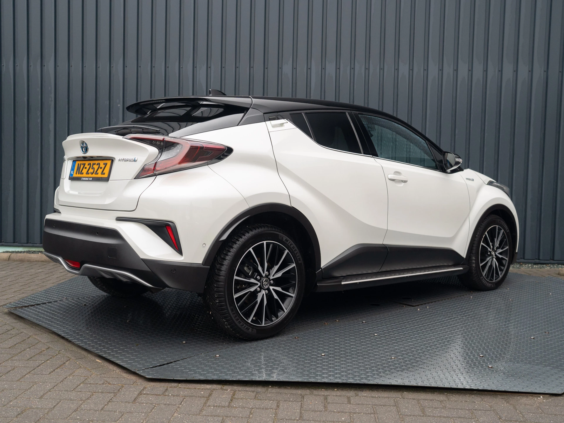 Hoofdafbeelding Toyota C-HR