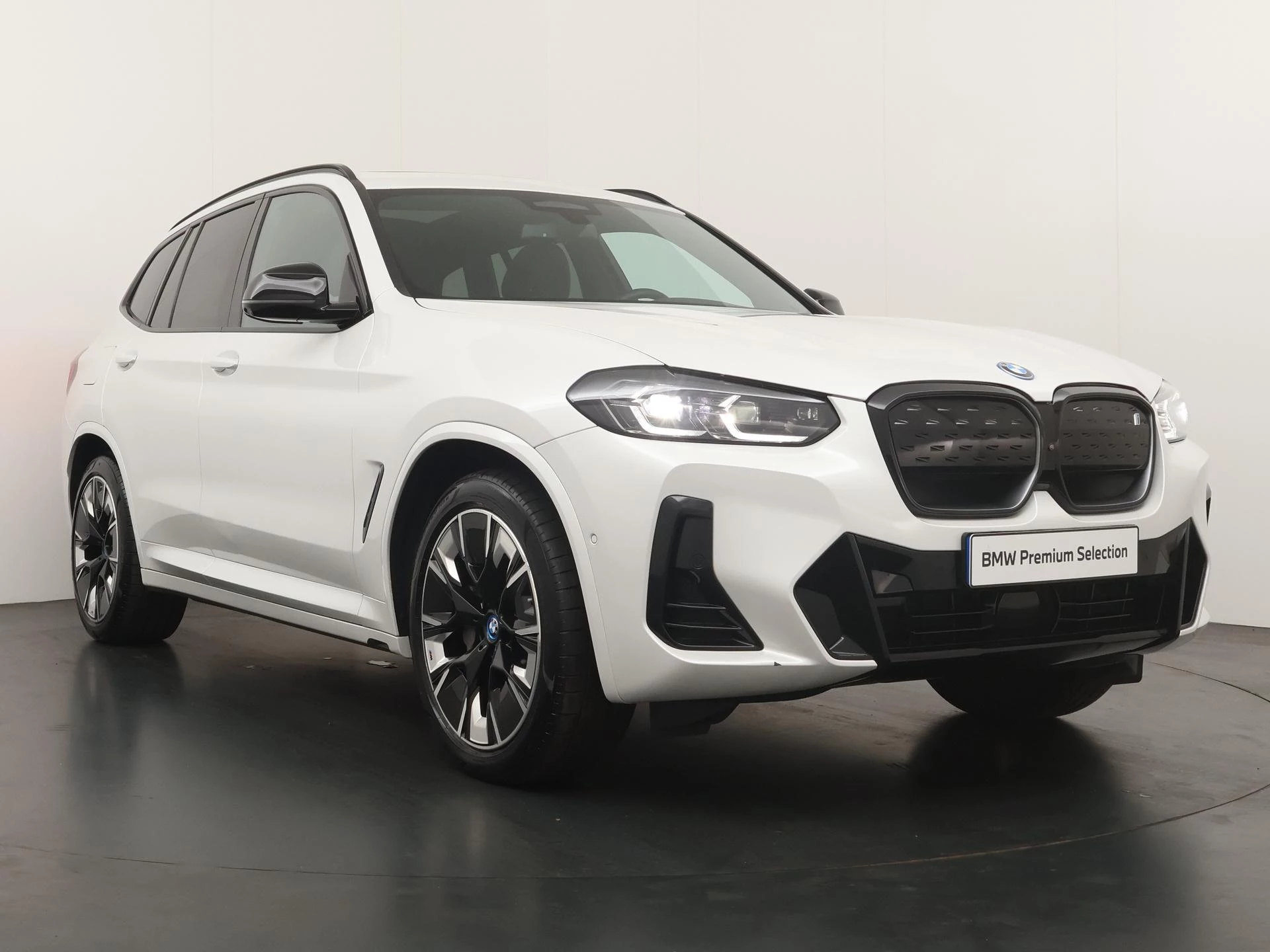 Hoofdafbeelding BMW iX3