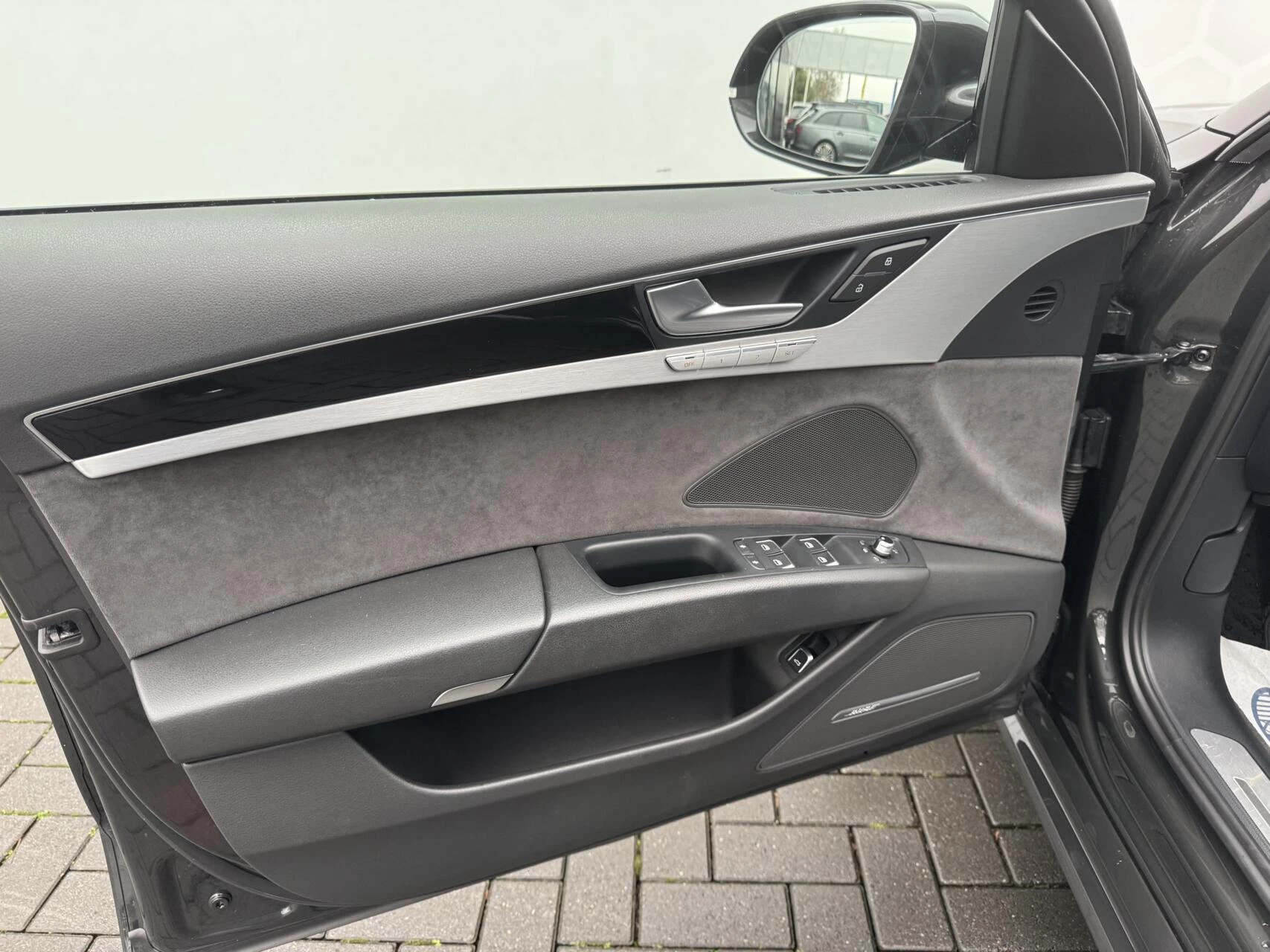 Hoofdafbeelding Audi A8