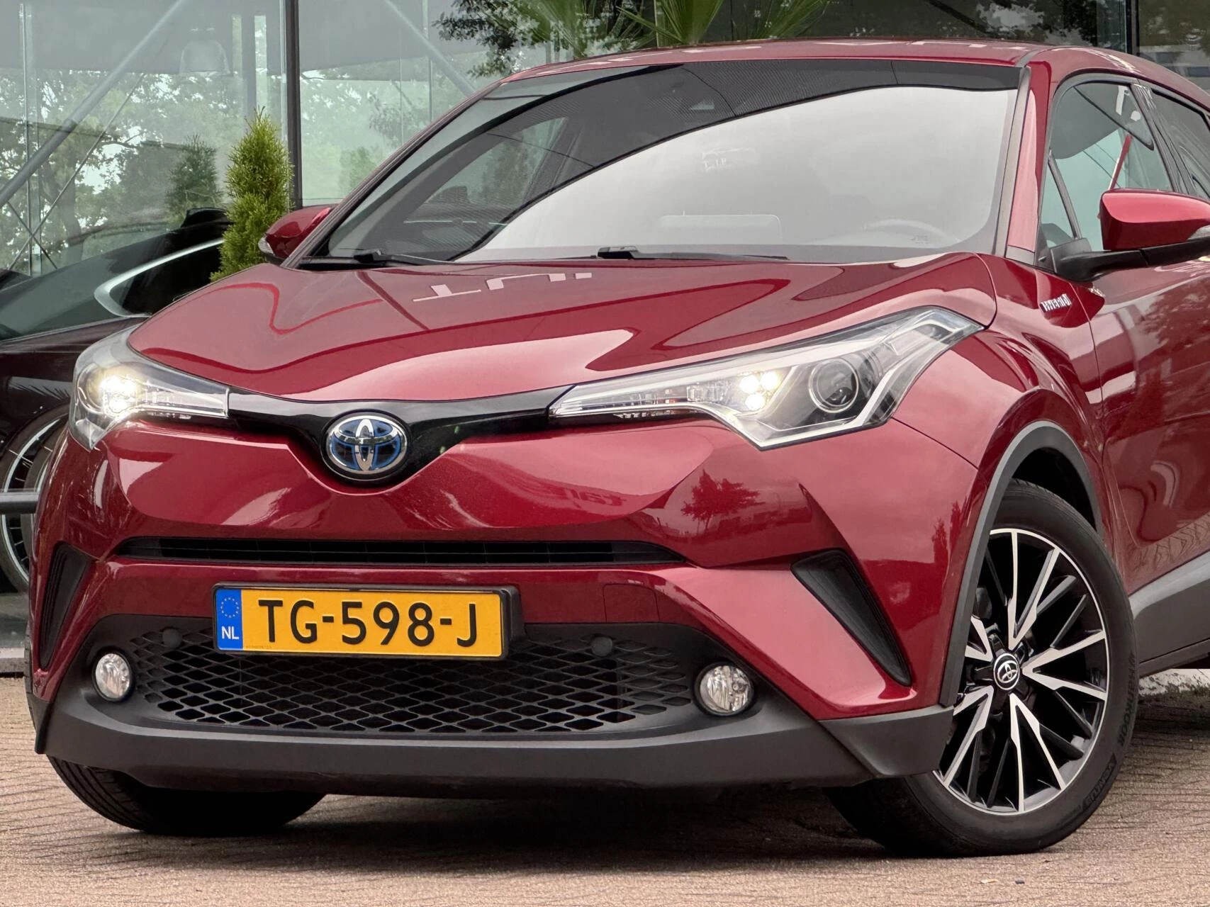 Hoofdafbeelding Toyota C-HR