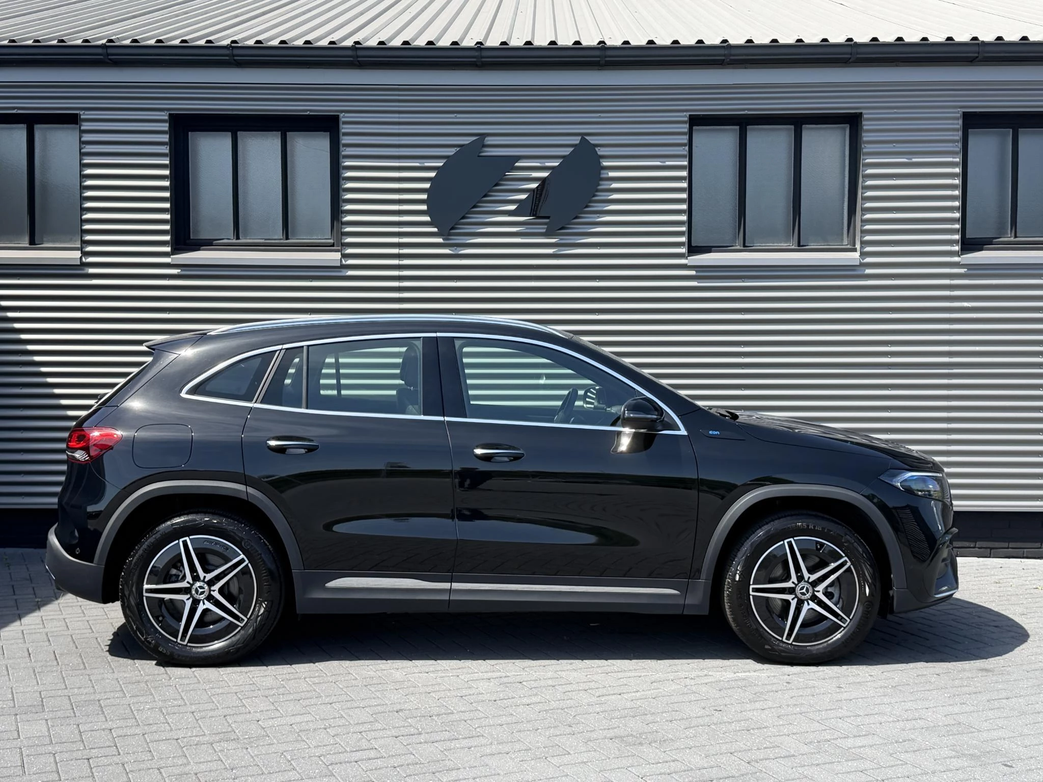 Hoofdafbeelding Mercedes-Benz EQA