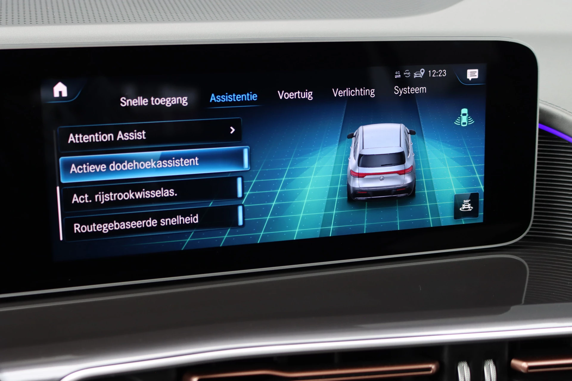 Hoofdafbeelding Mercedes-Benz EQC