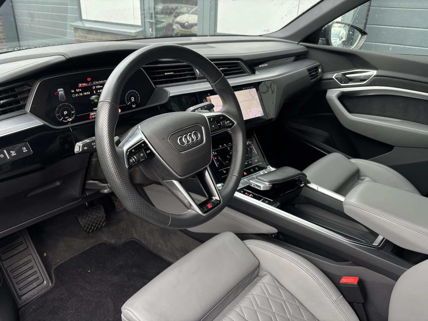 Hoofdafbeelding Audi e-tron
