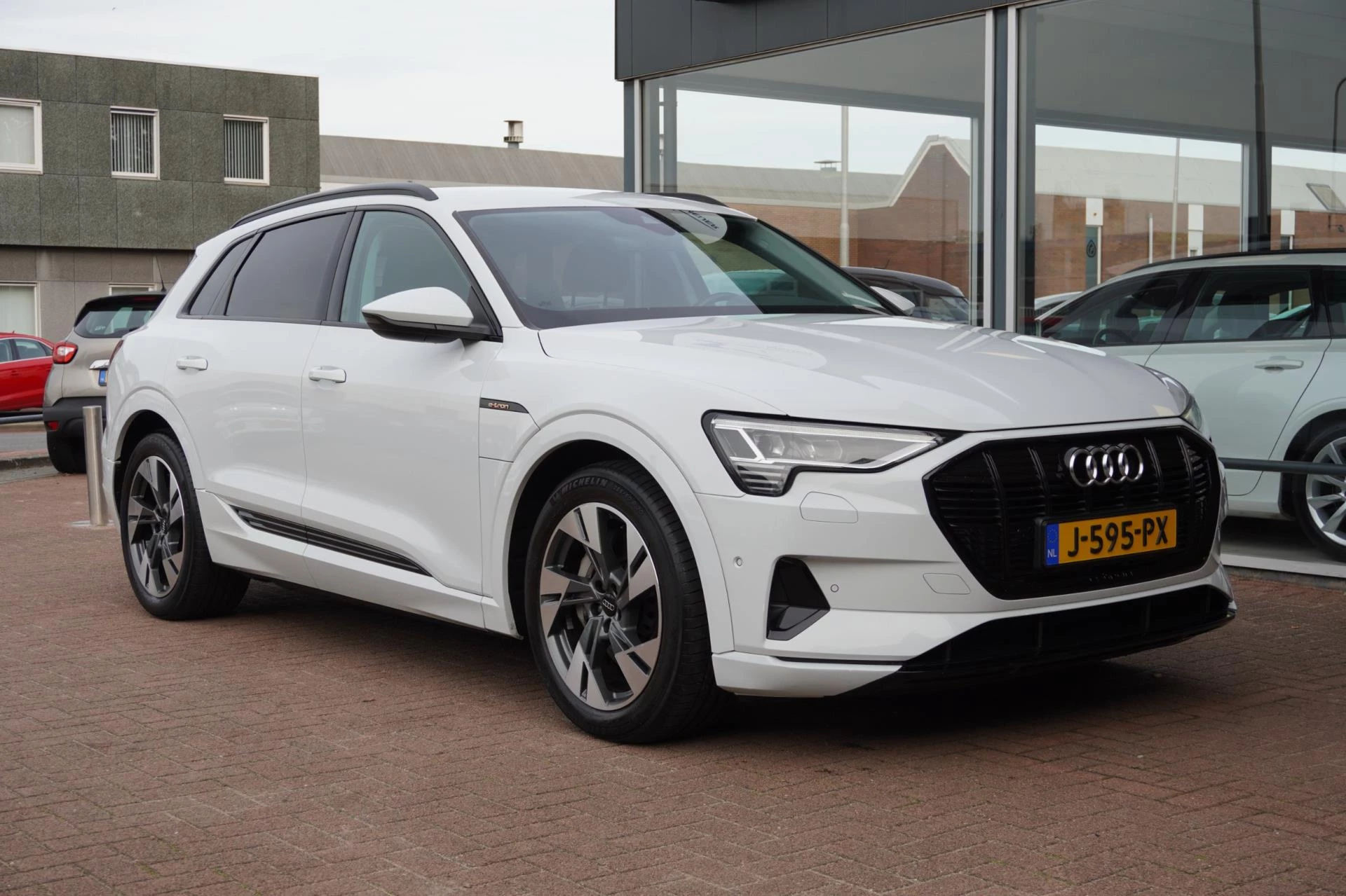 Hoofdafbeelding Audi e-tron