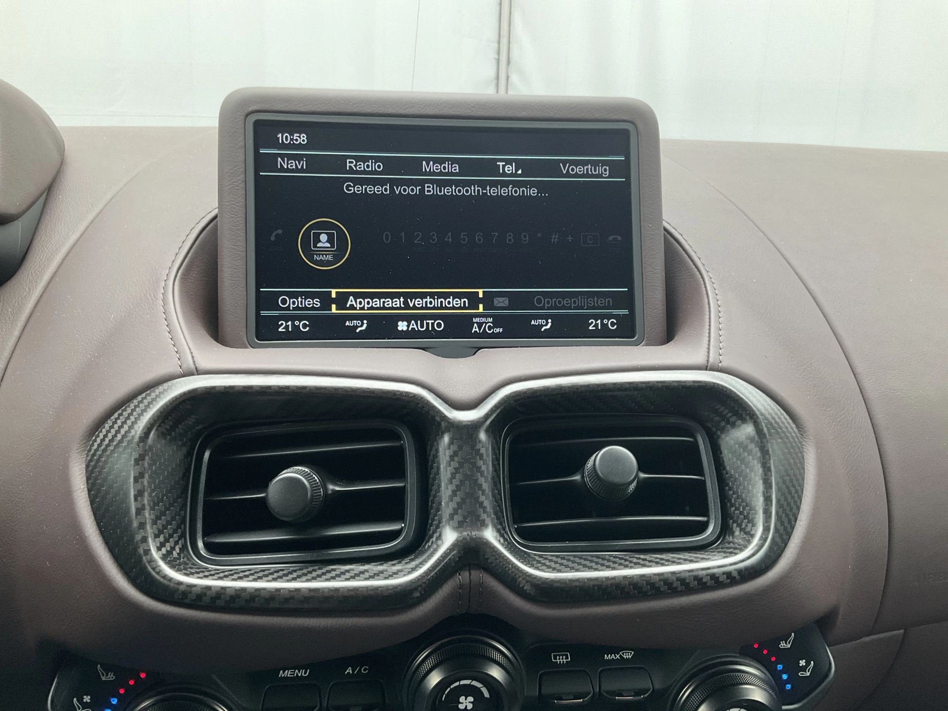 Hoofdafbeelding Aston Martin V8 Vantage