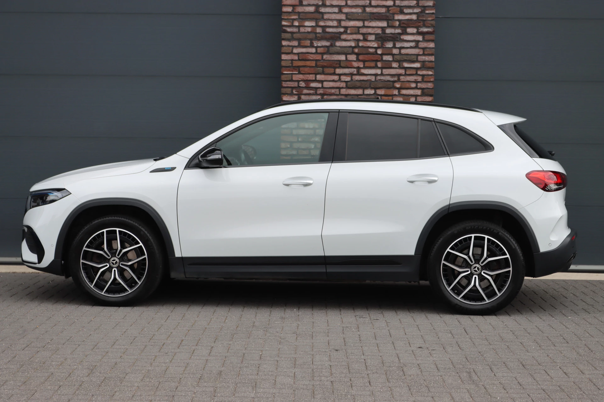 Hoofdafbeelding Mercedes-Benz EQA