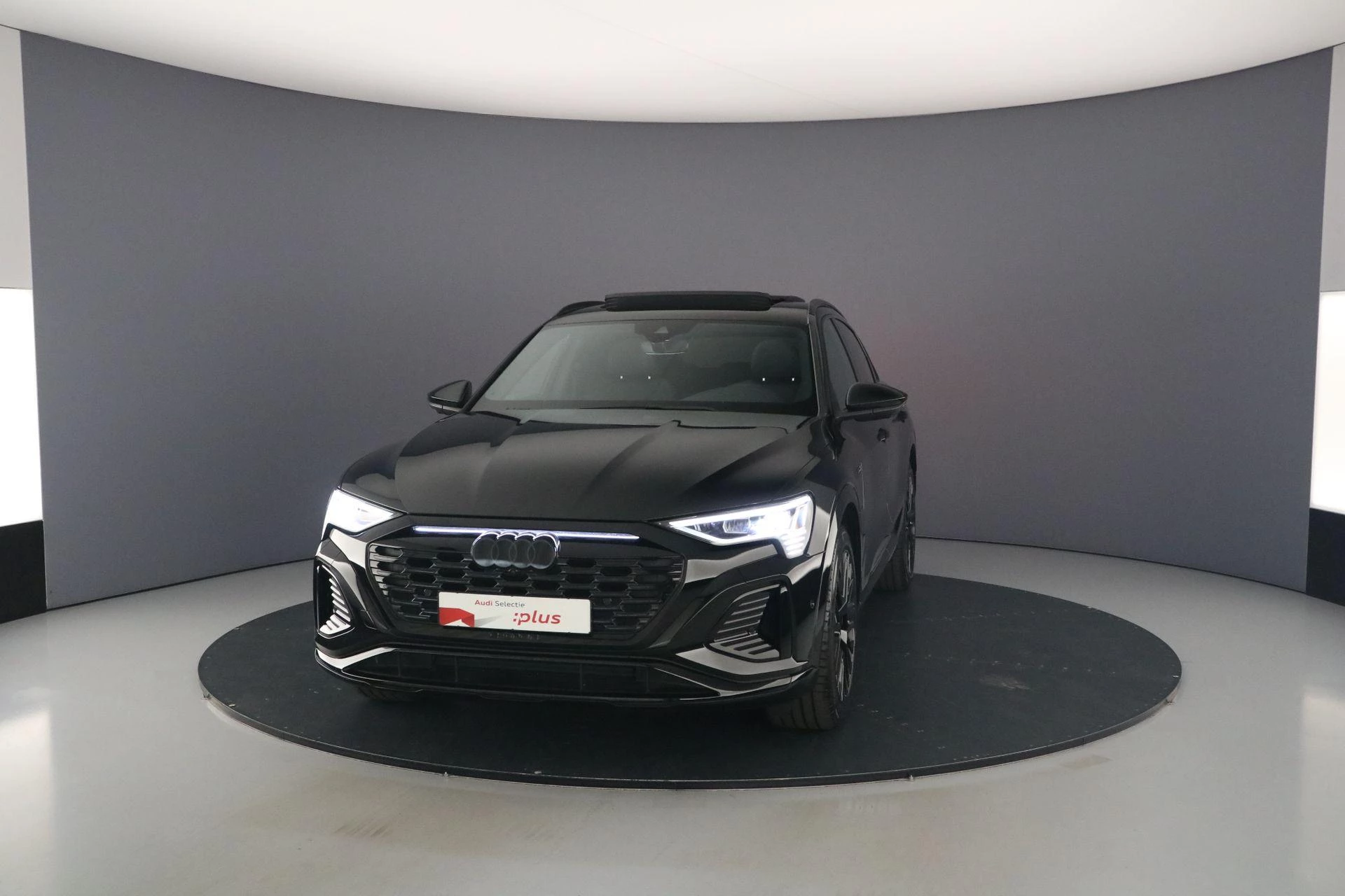 Hoofdafbeelding Audi Q8 Sportback e-tron