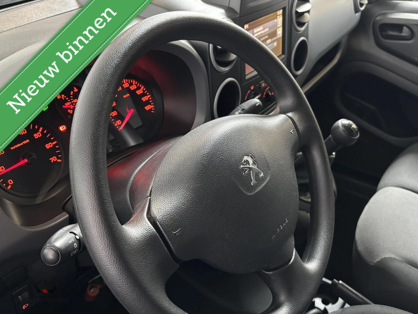 Hoofdafbeelding Peugeot Partner