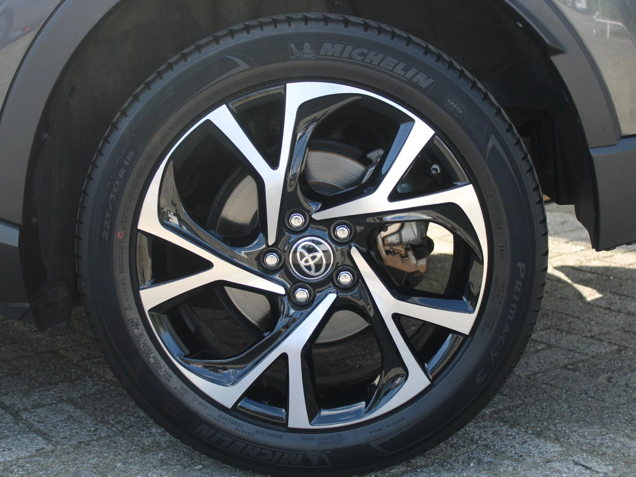 Hoofdafbeelding Toyota C-HR