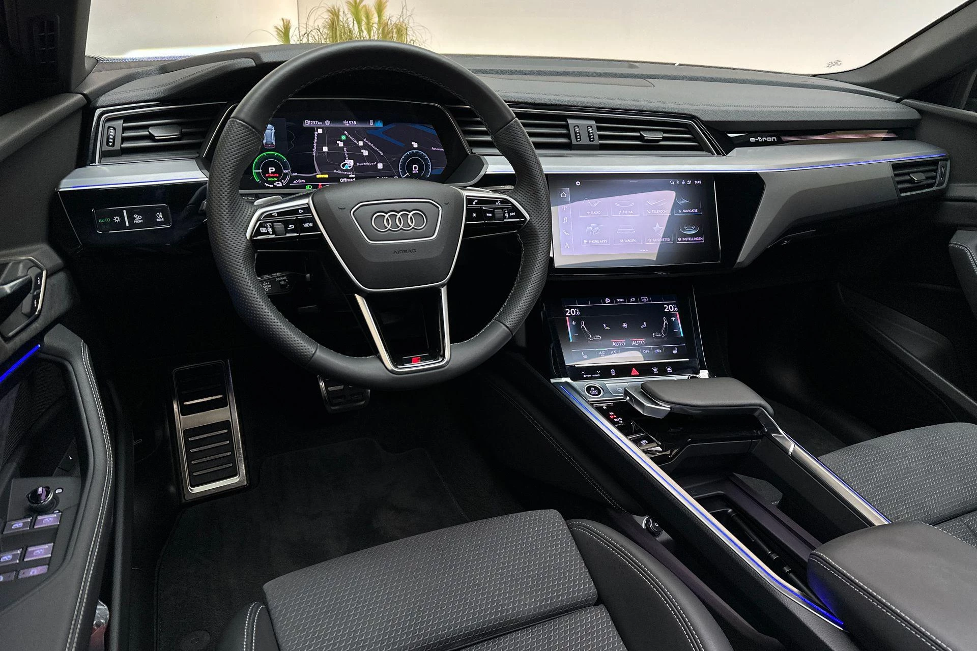 Hoofdafbeelding Audi Q8 e-tron