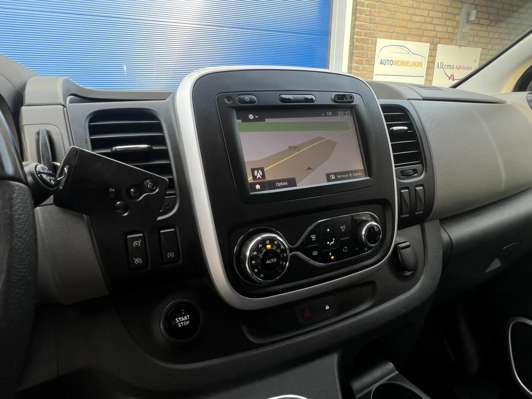 Hoofdafbeelding Nissan NV300