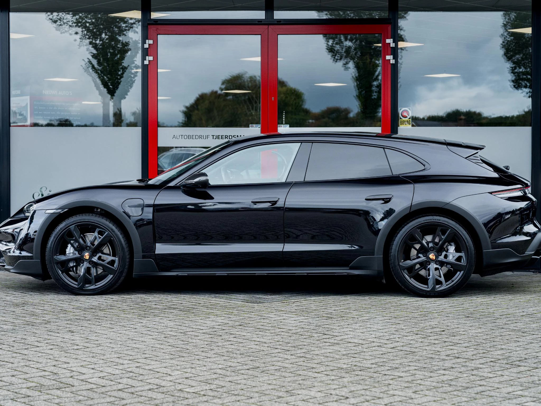 Hoofdafbeelding Porsche Taycan