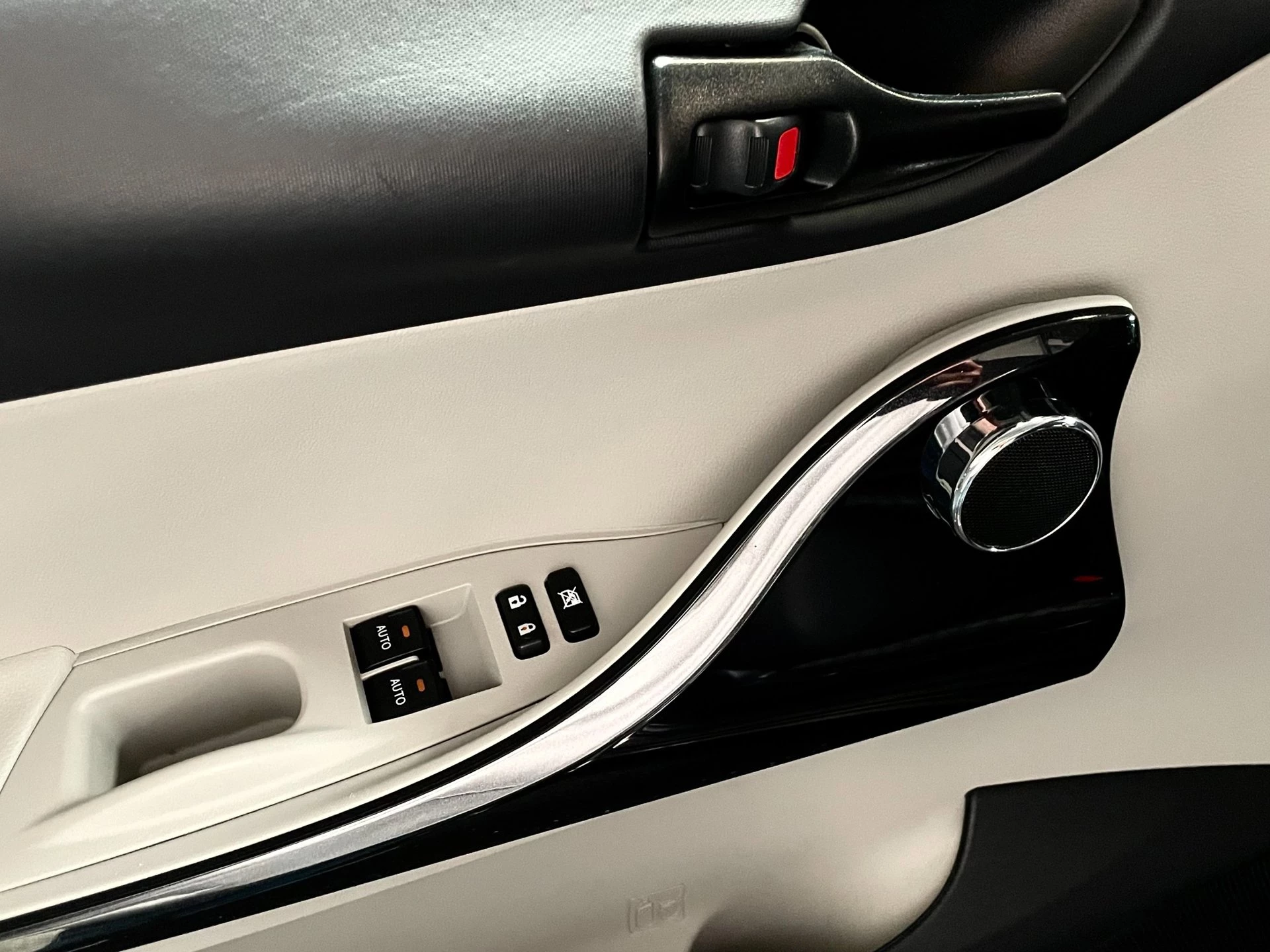 Hoofdafbeelding Toyota iQ