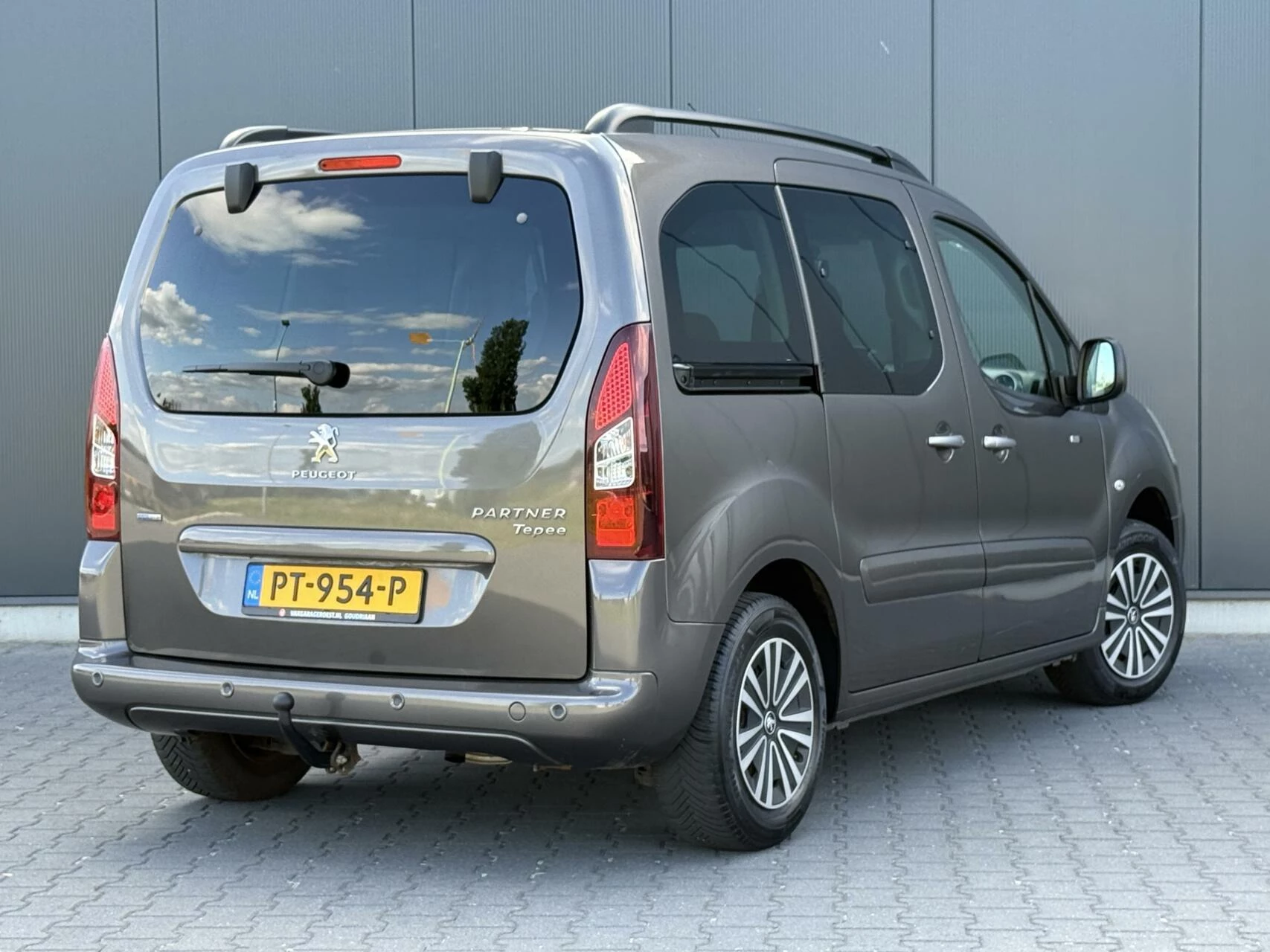 Hoofdafbeelding Peugeot Partner