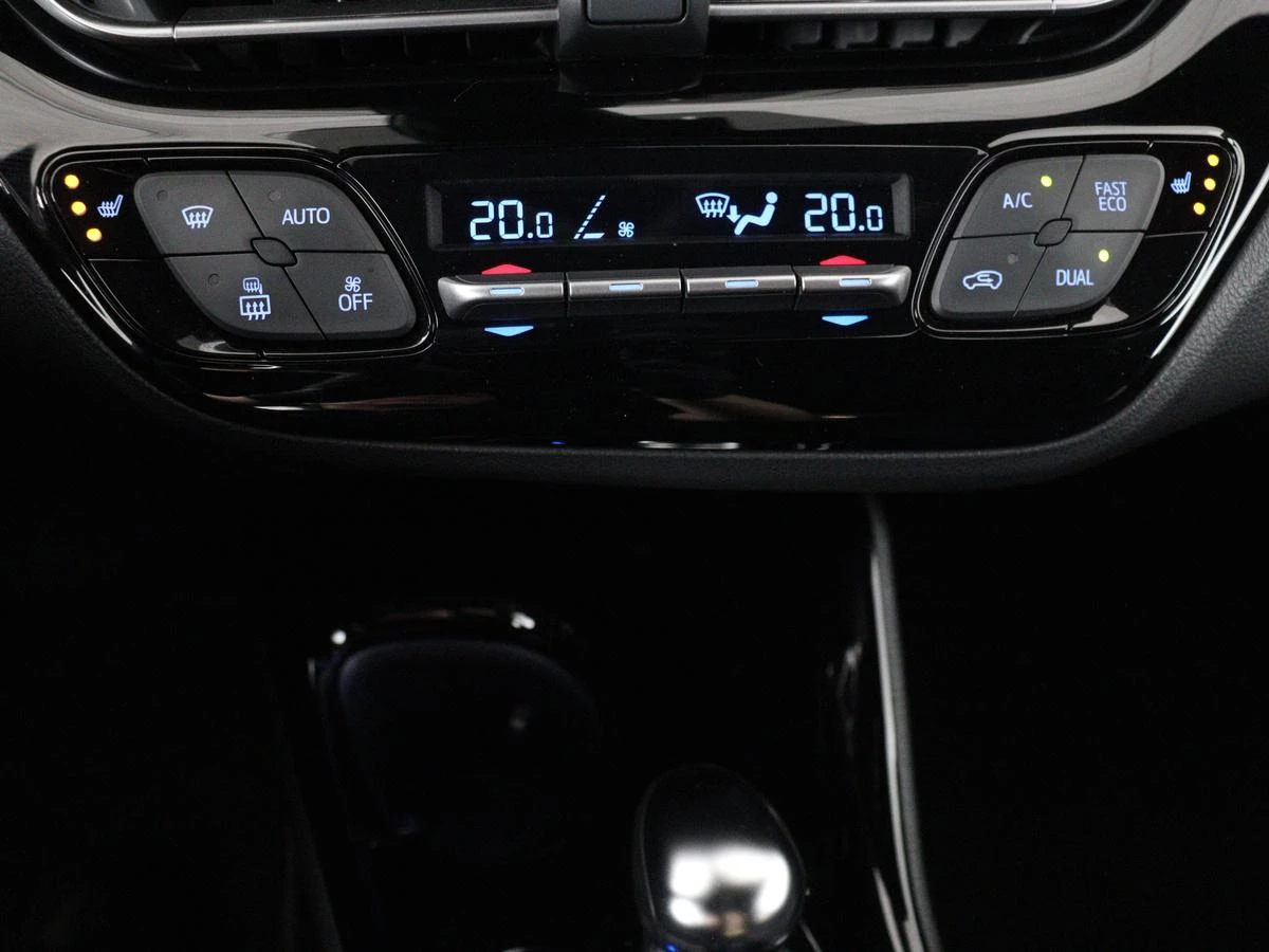 Hoofdafbeelding Toyota C-HR
