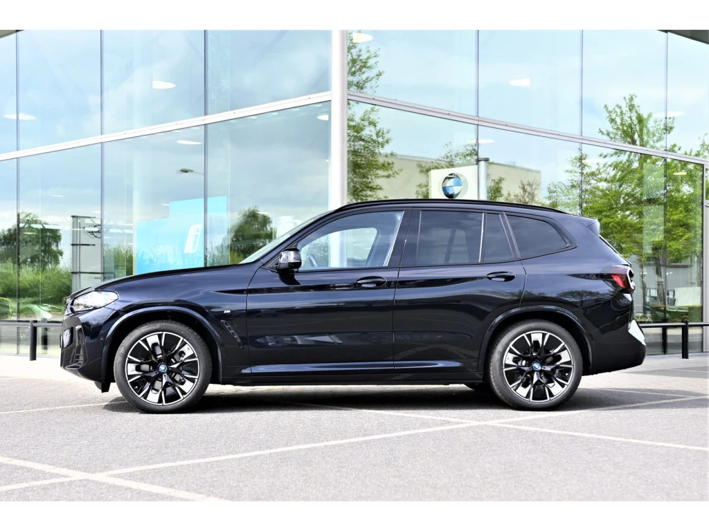 Hoofdafbeelding BMW iX3