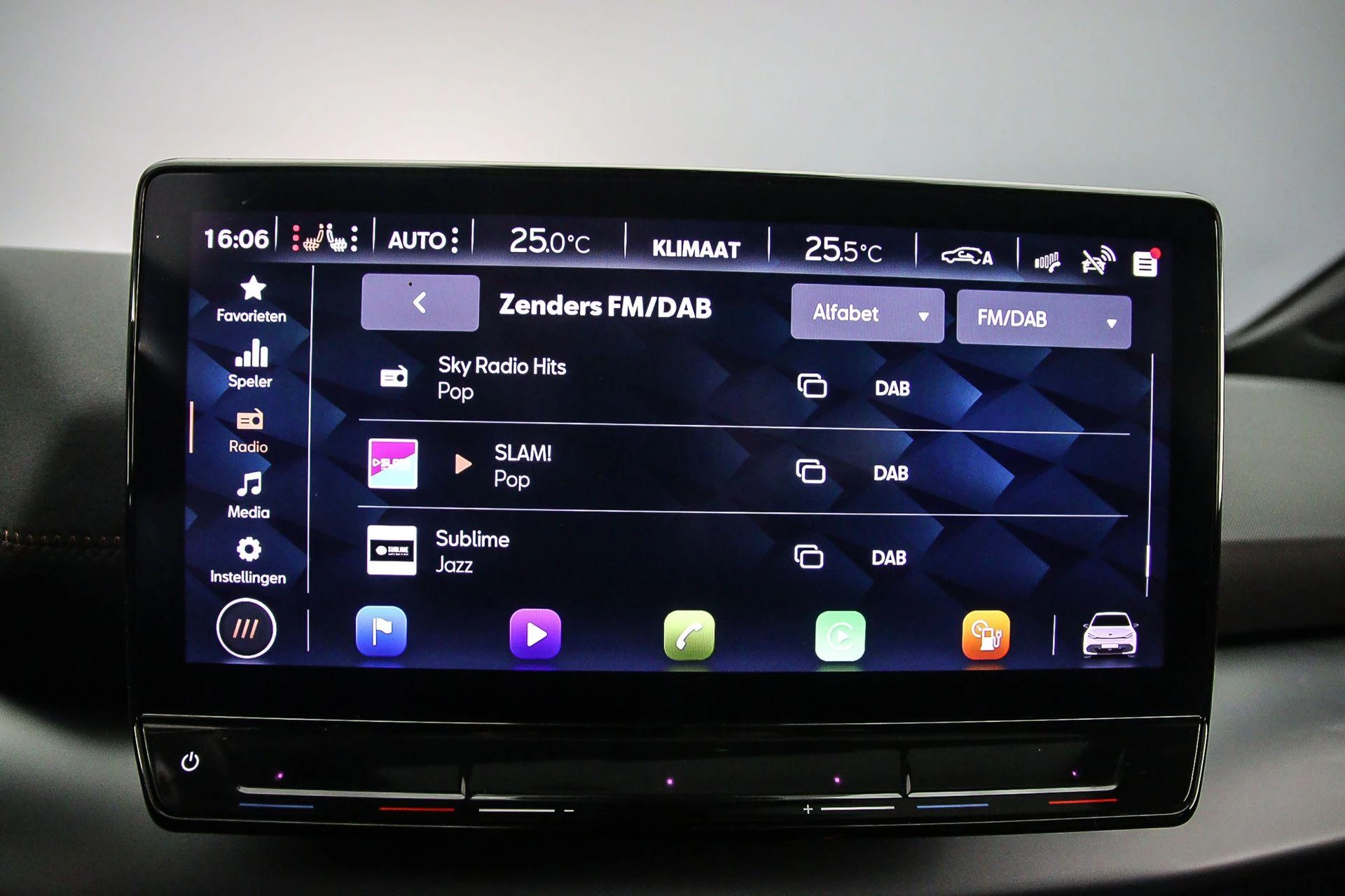 Hoofdafbeelding CUPRA Born