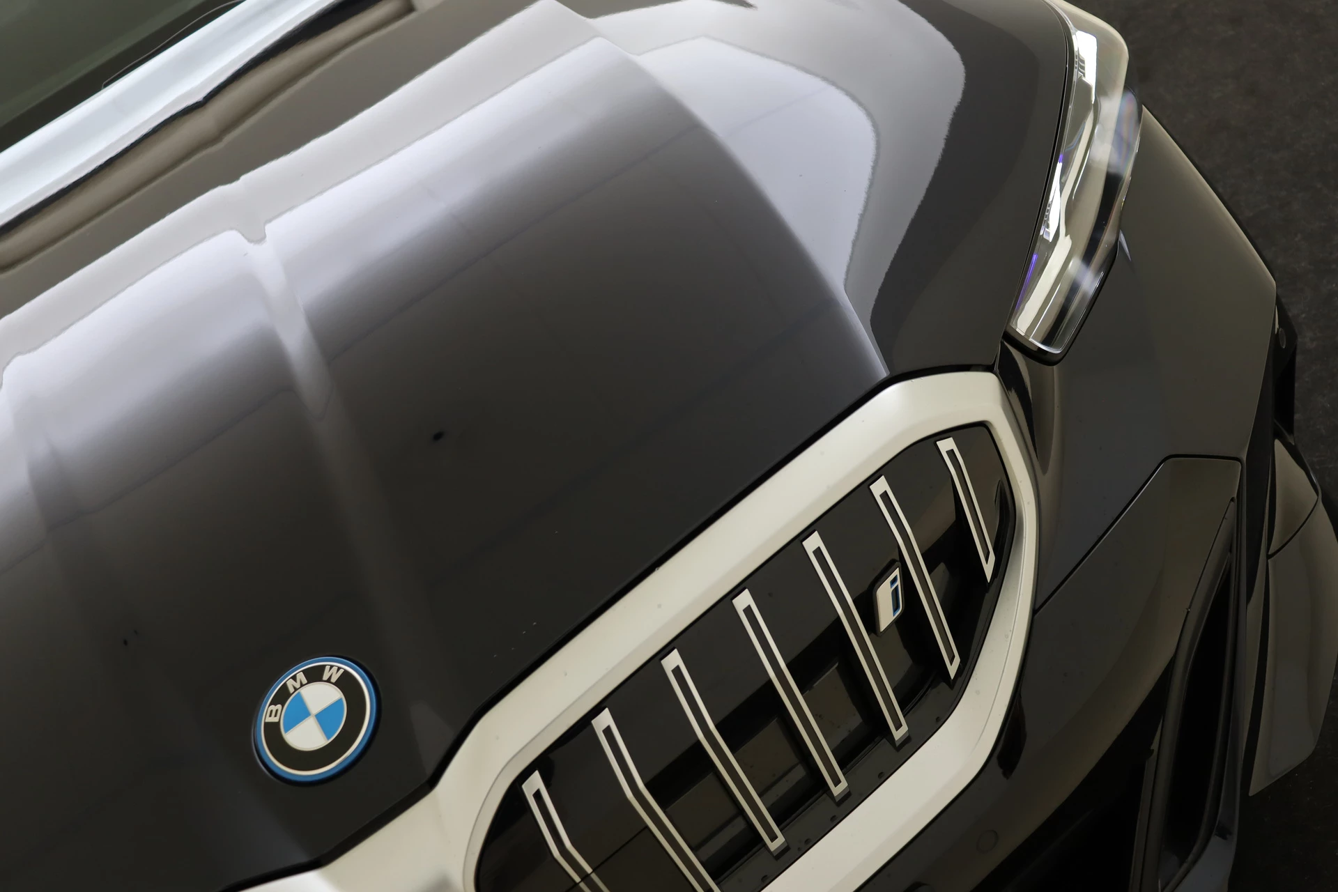 Hoofdafbeelding BMW i5