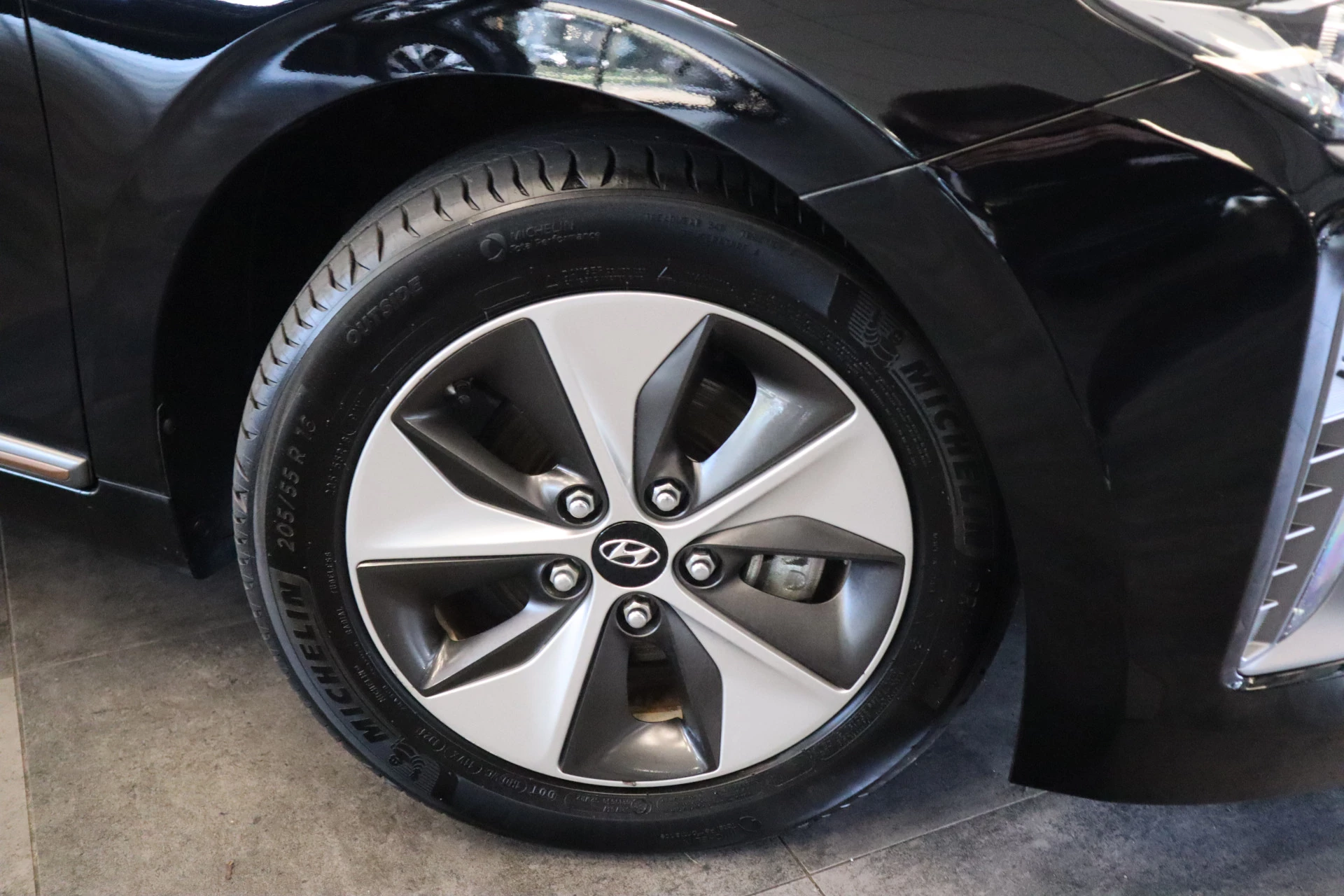 Hoofdafbeelding Hyundai IONIQ