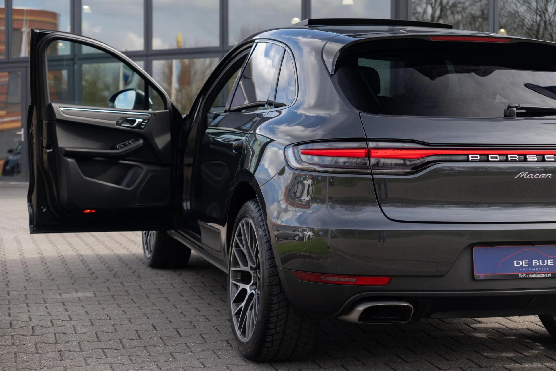 Hoofdafbeelding Porsche Macan