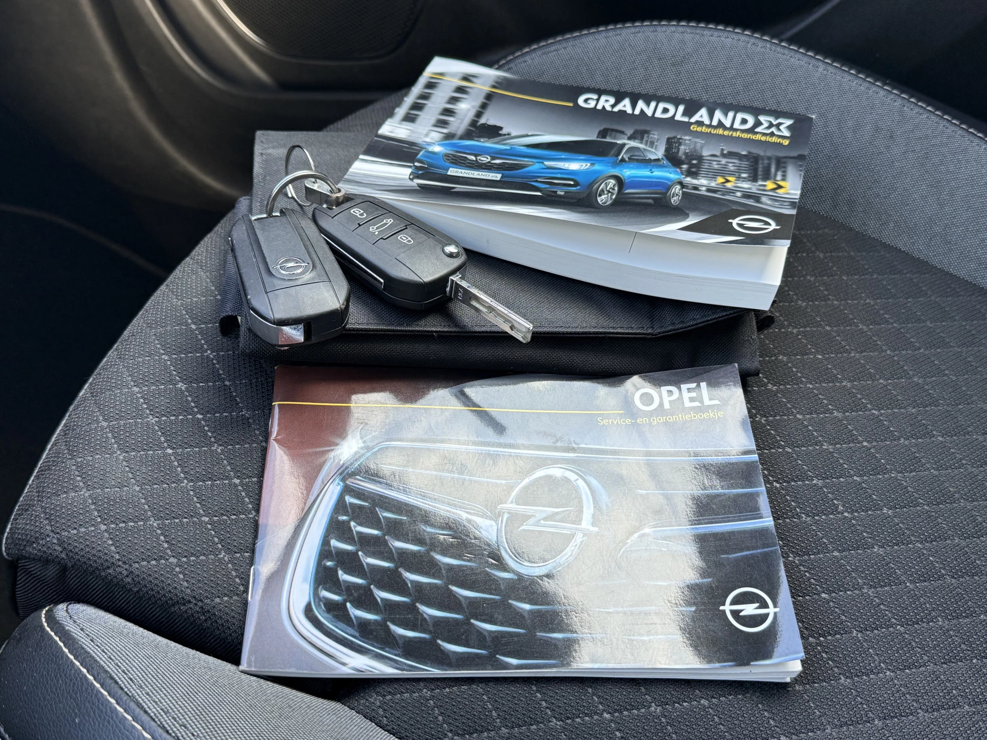 Hoofdafbeelding Opel Grandland X