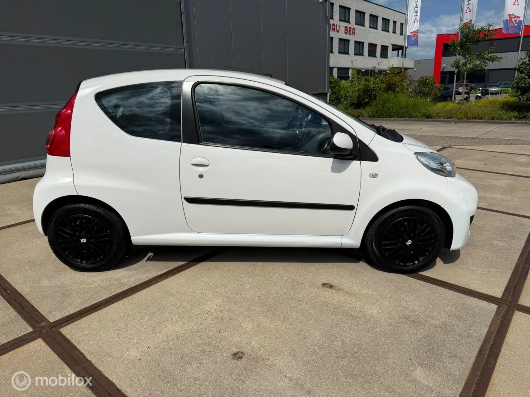 Hoofdafbeelding Peugeot 107