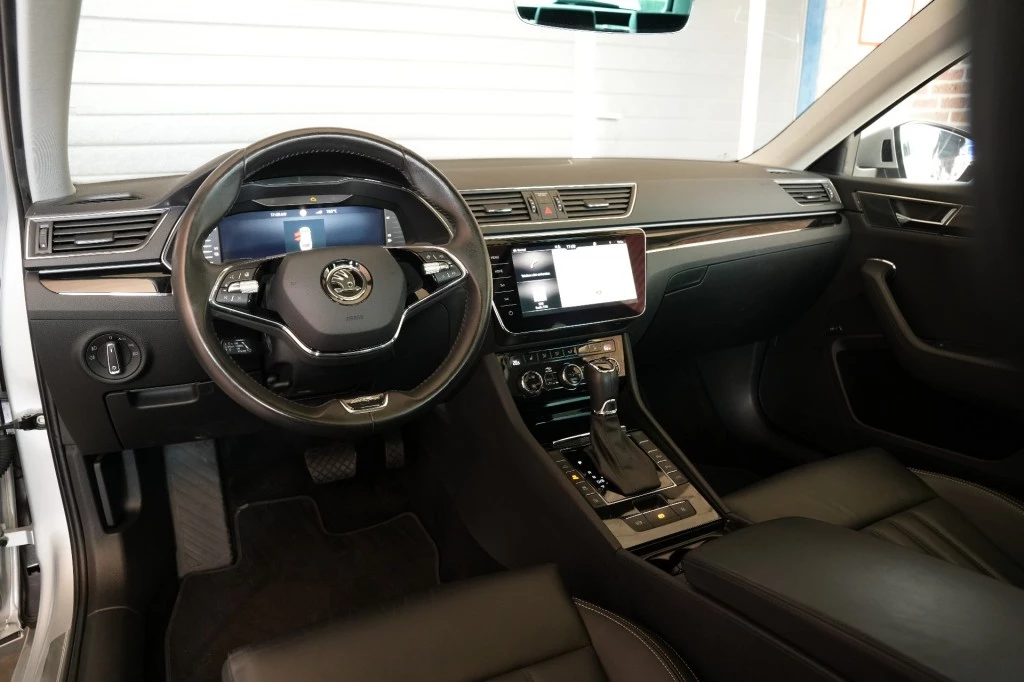 Hoofdafbeelding Škoda Superb