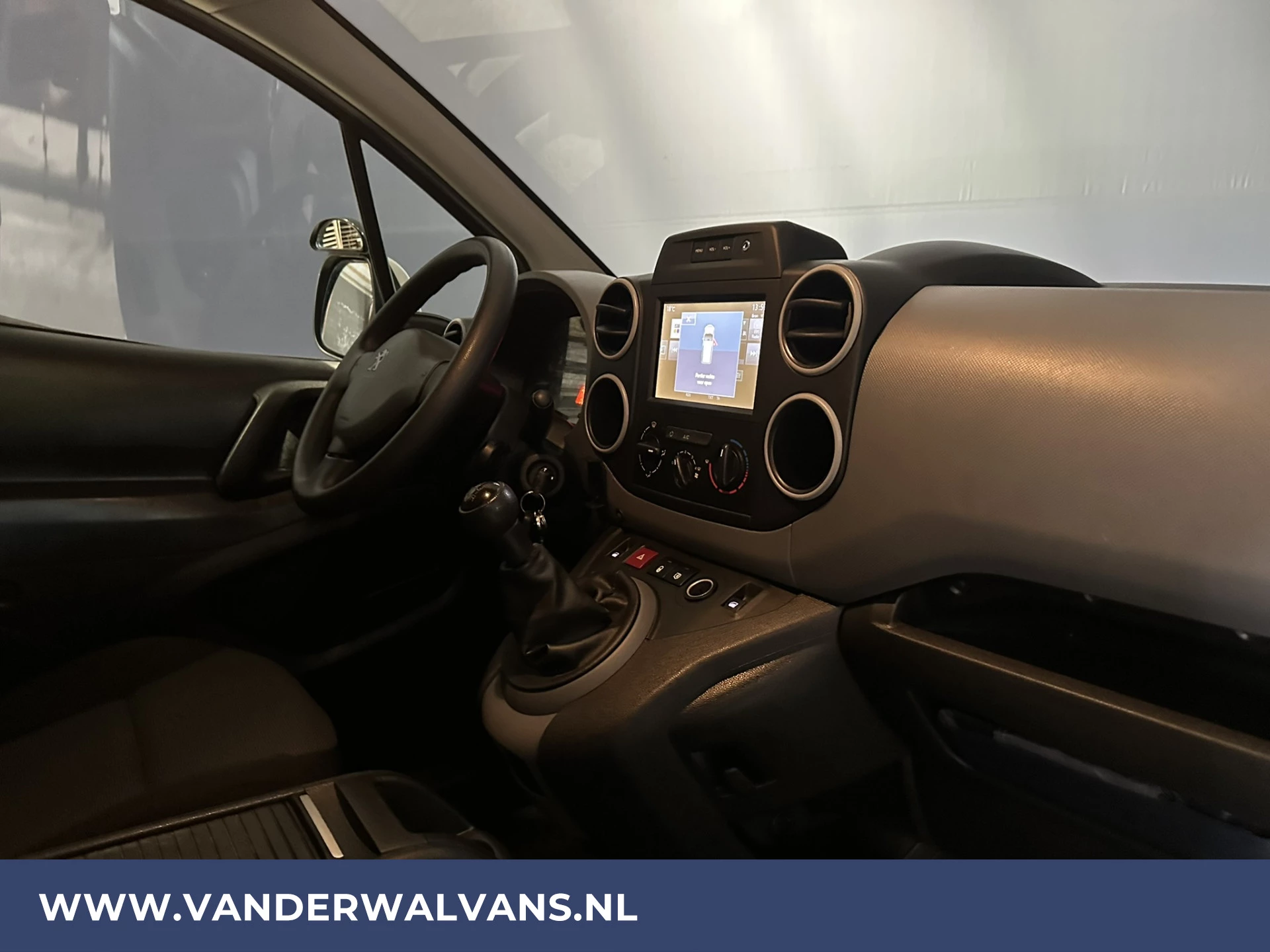 Hoofdafbeelding Peugeot Partner