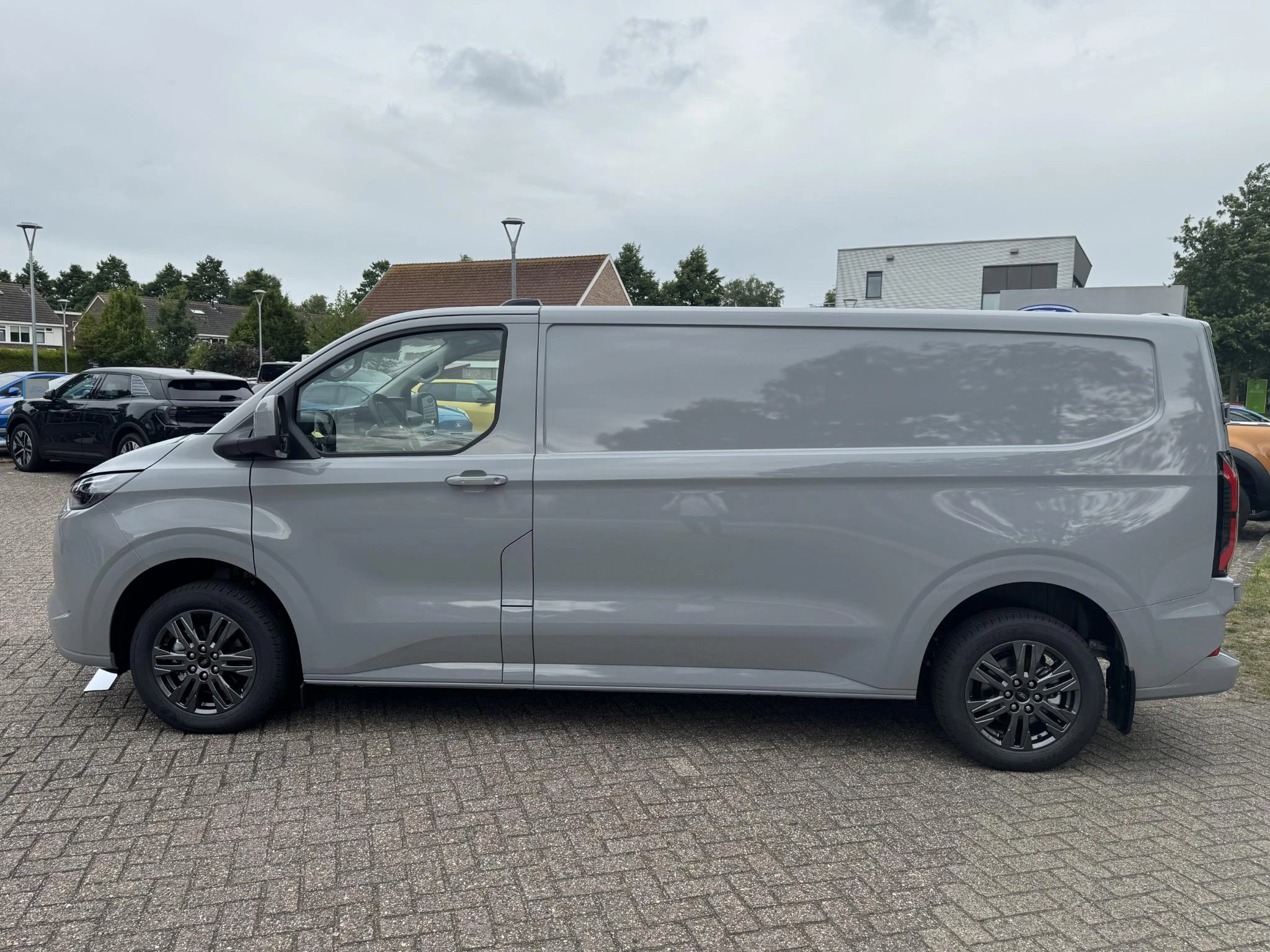 Hoofdafbeelding Ford E-Transit Custom