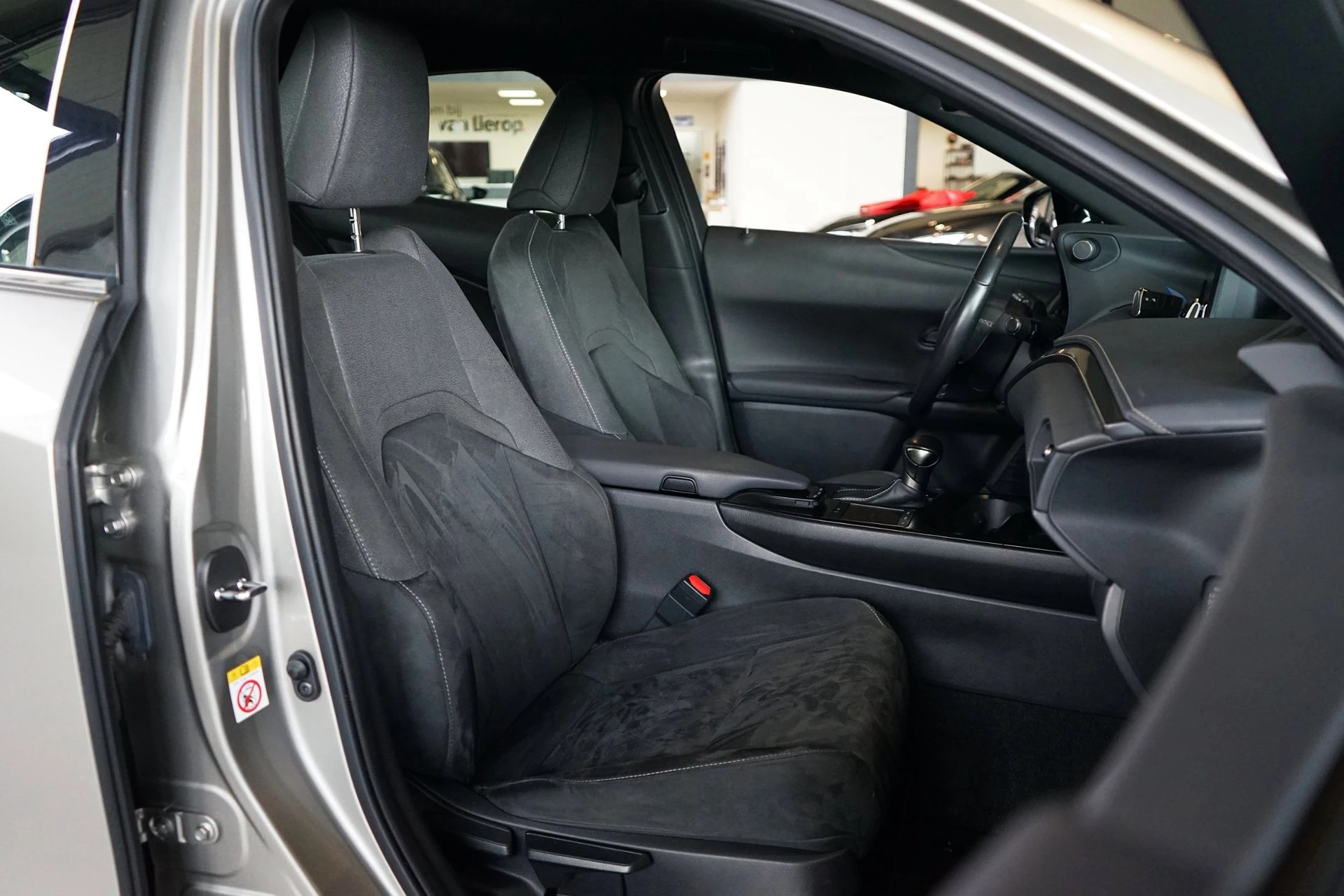 Hoofdafbeelding Lexus UX