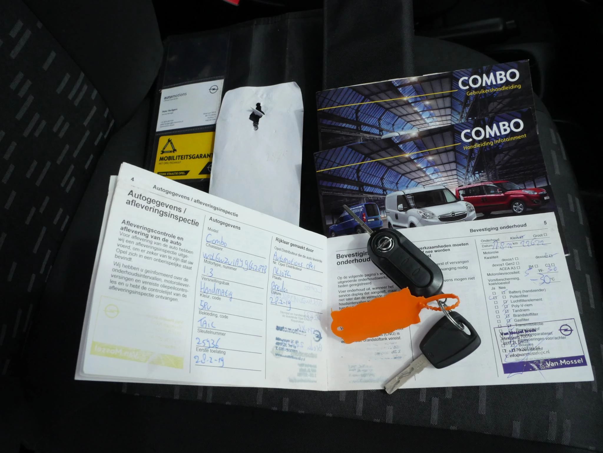 Hoofdafbeelding Opel Combo
