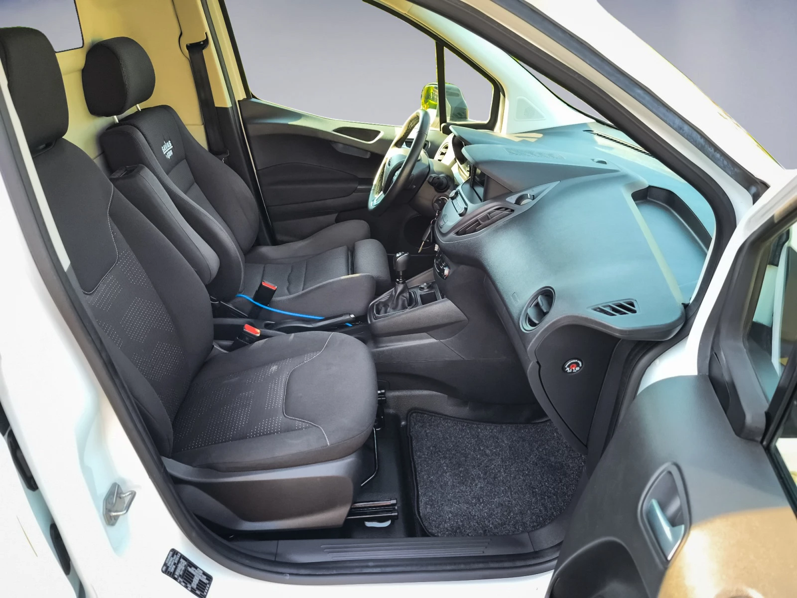 Hoofdafbeelding Ford Transit Courier