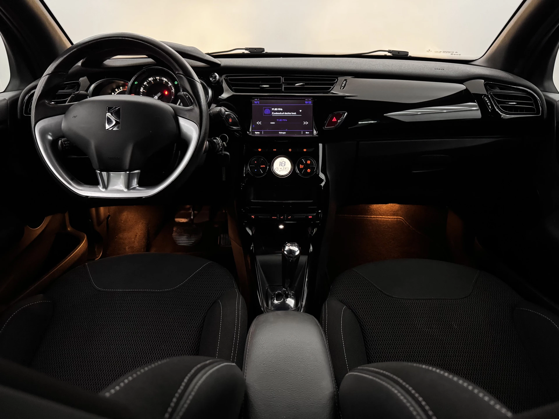 Hoofdafbeelding DS DS 3