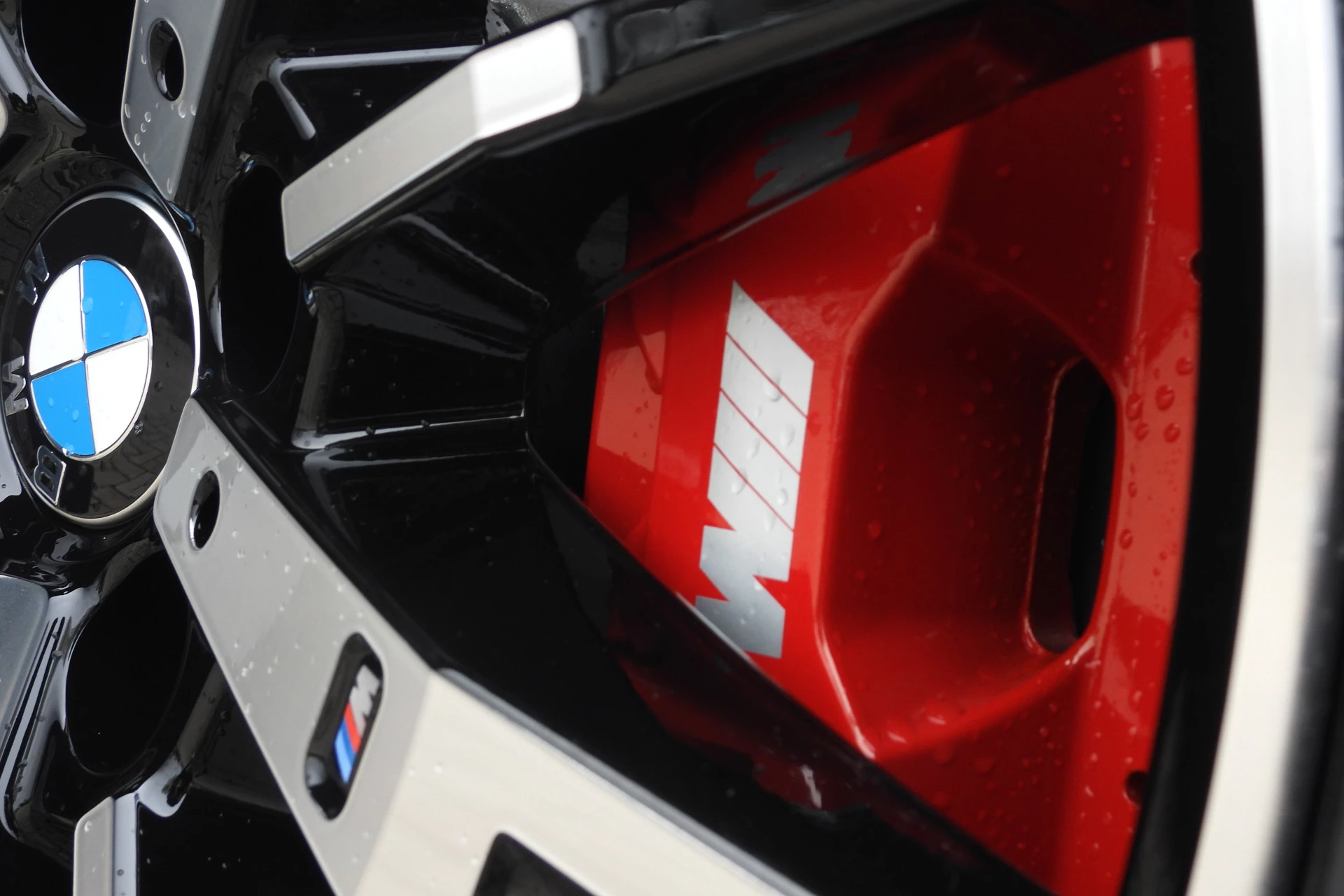 Hoofdafbeelding BMW i5