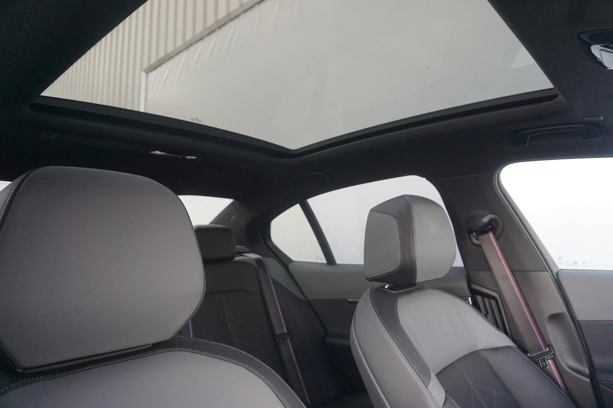 Hoofdafbeelding BMW i5