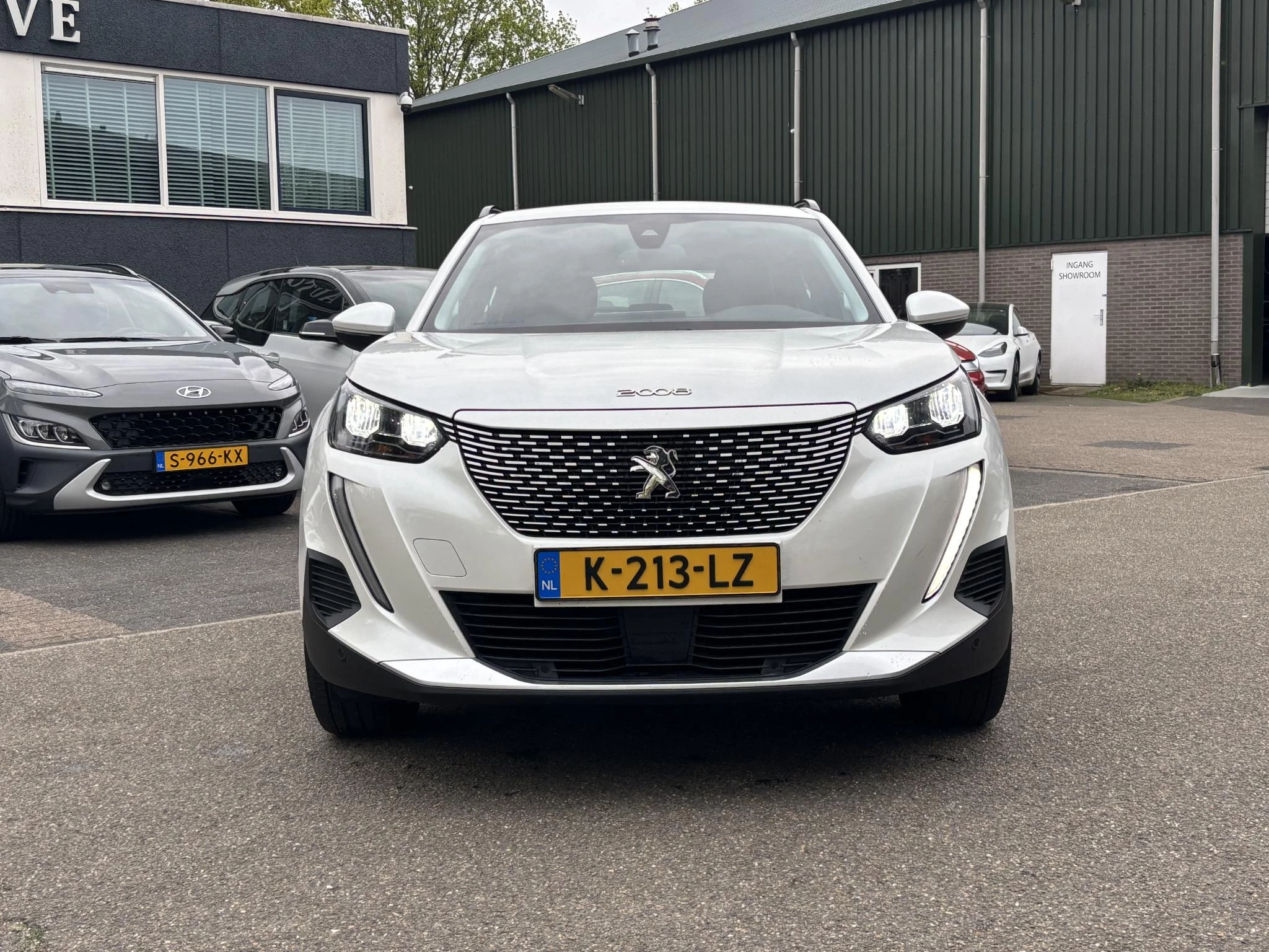 Hoofdafbeelding Peugeot e-2008