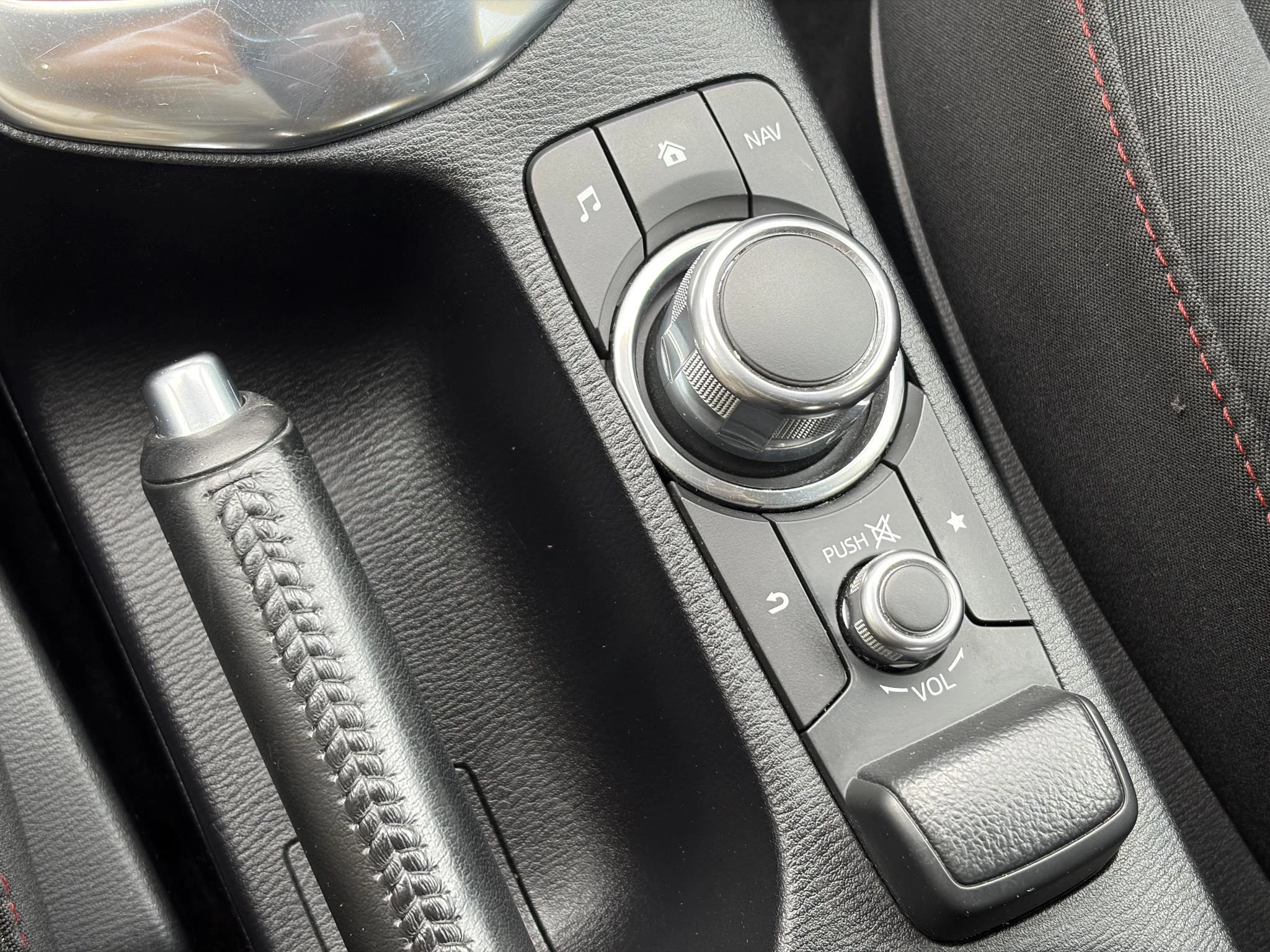 Hoofdafbeelding Mazda 2