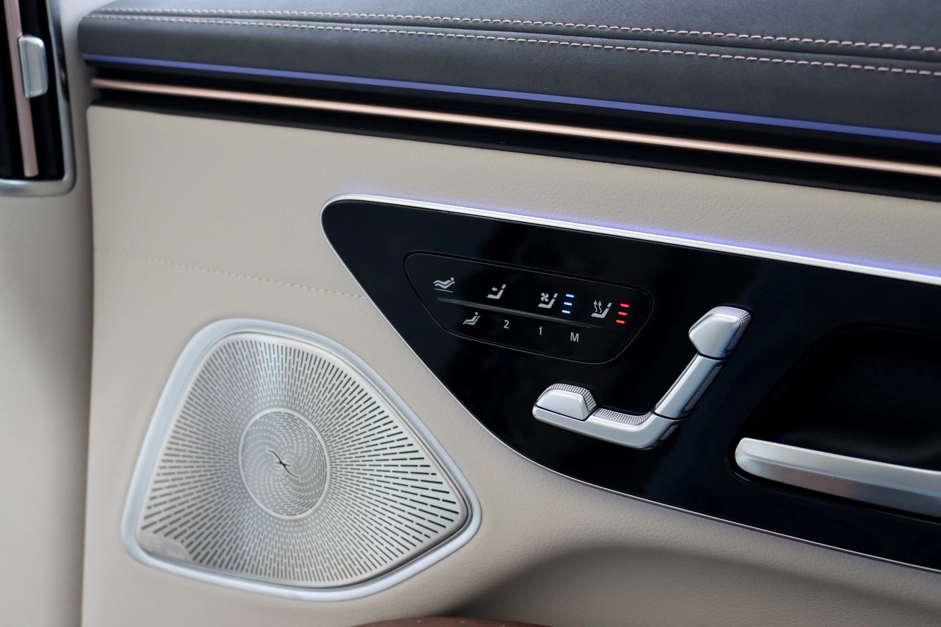 Hoofdafbeelding Mercedes-Benz EQS