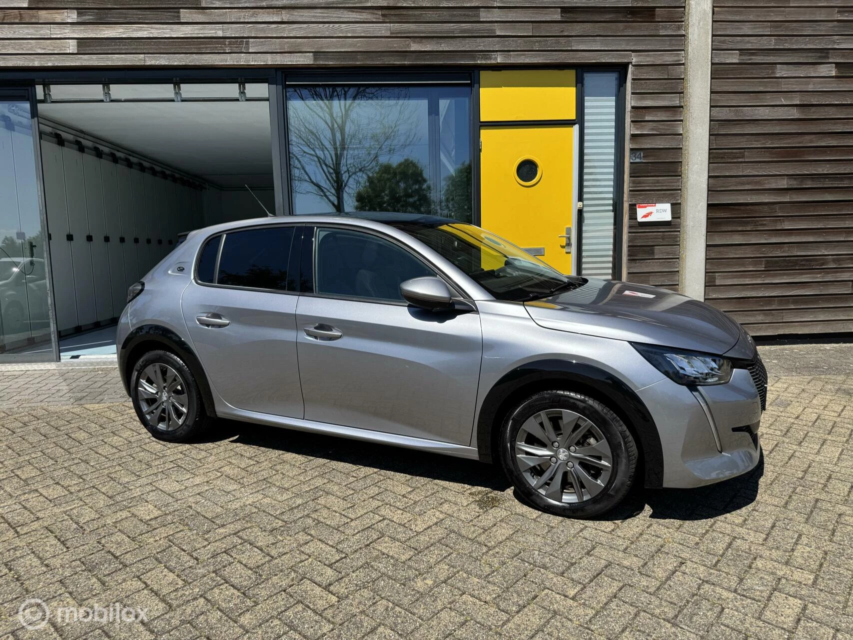Hoofdafbeelding Peugeot e-208