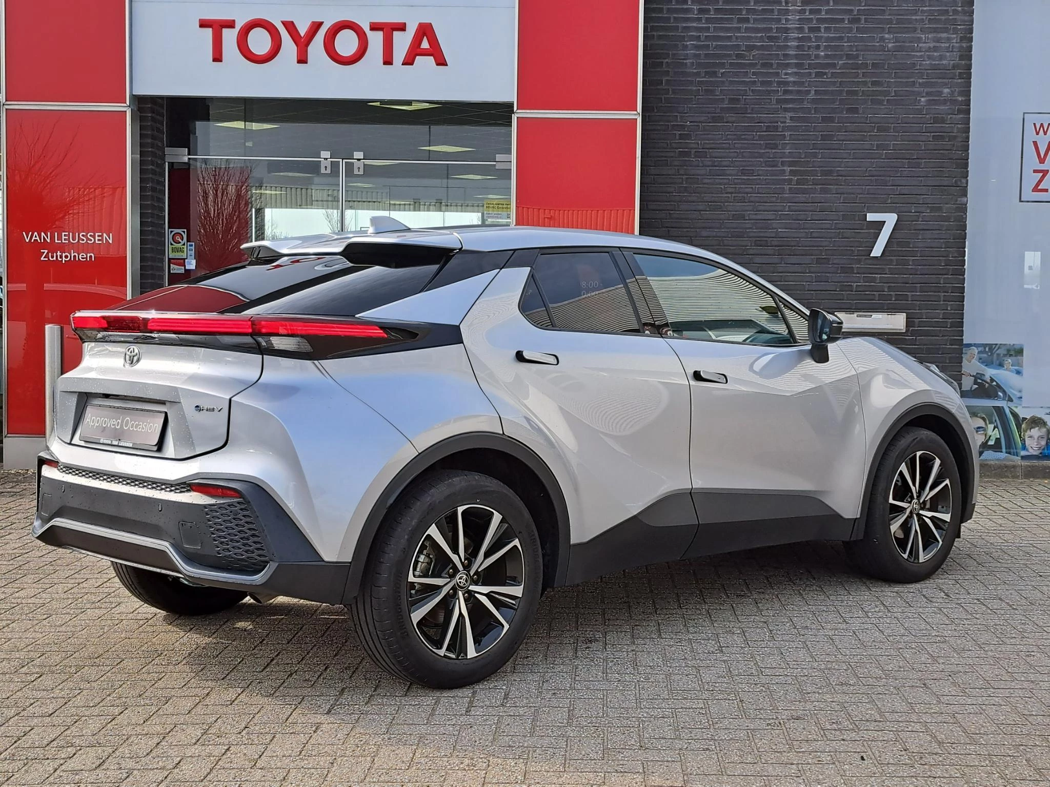 Hoofdafbeelding Toyota C-HR