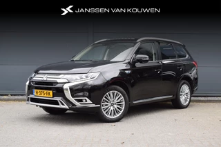 Hoofdafbeelding Mitsubishi Outlander Mitsubishi Outlander 2.4 PHEV Intense+ / Schuifdak / Stoelverwarming / Leder/Alcantara